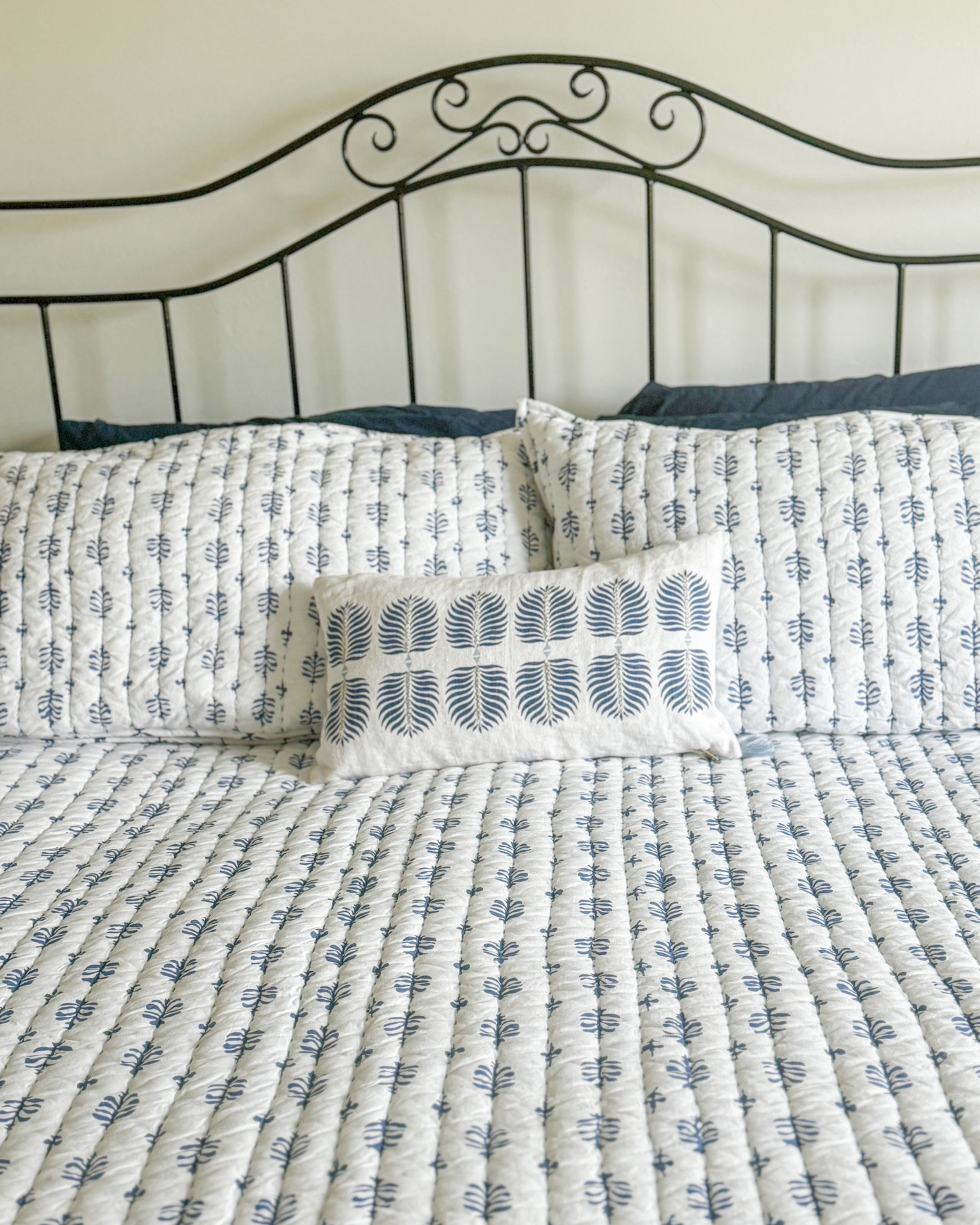 favorite serena and lily bedding just the right weight for florida 
#serenaandlily #coastal 

#LTKFindsUnder50 #LTKHome