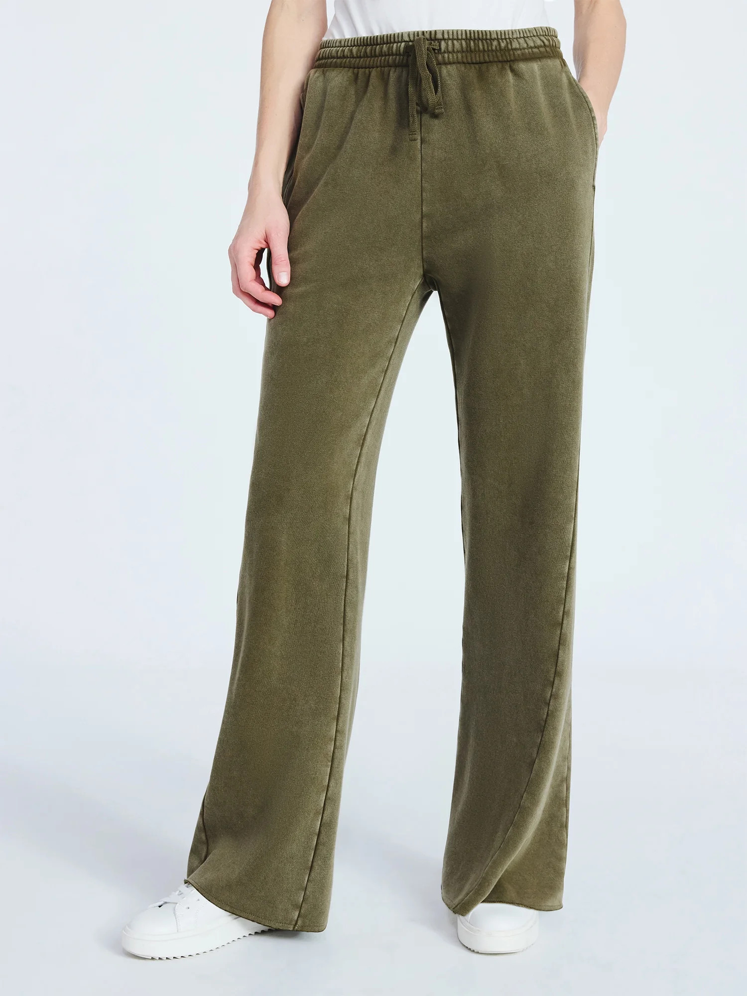 Scoop Women’s Mineral Washed Fleece Flare Leg Sweatpants, Sizes XS-XXL | Walmart (US)