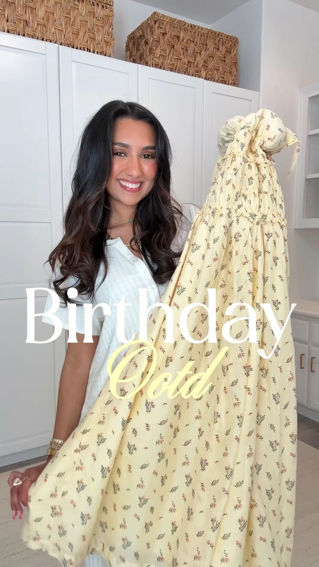 Birthday ootd!!⭐️🌷 

Pjs launch tm!!✨ @greybandit