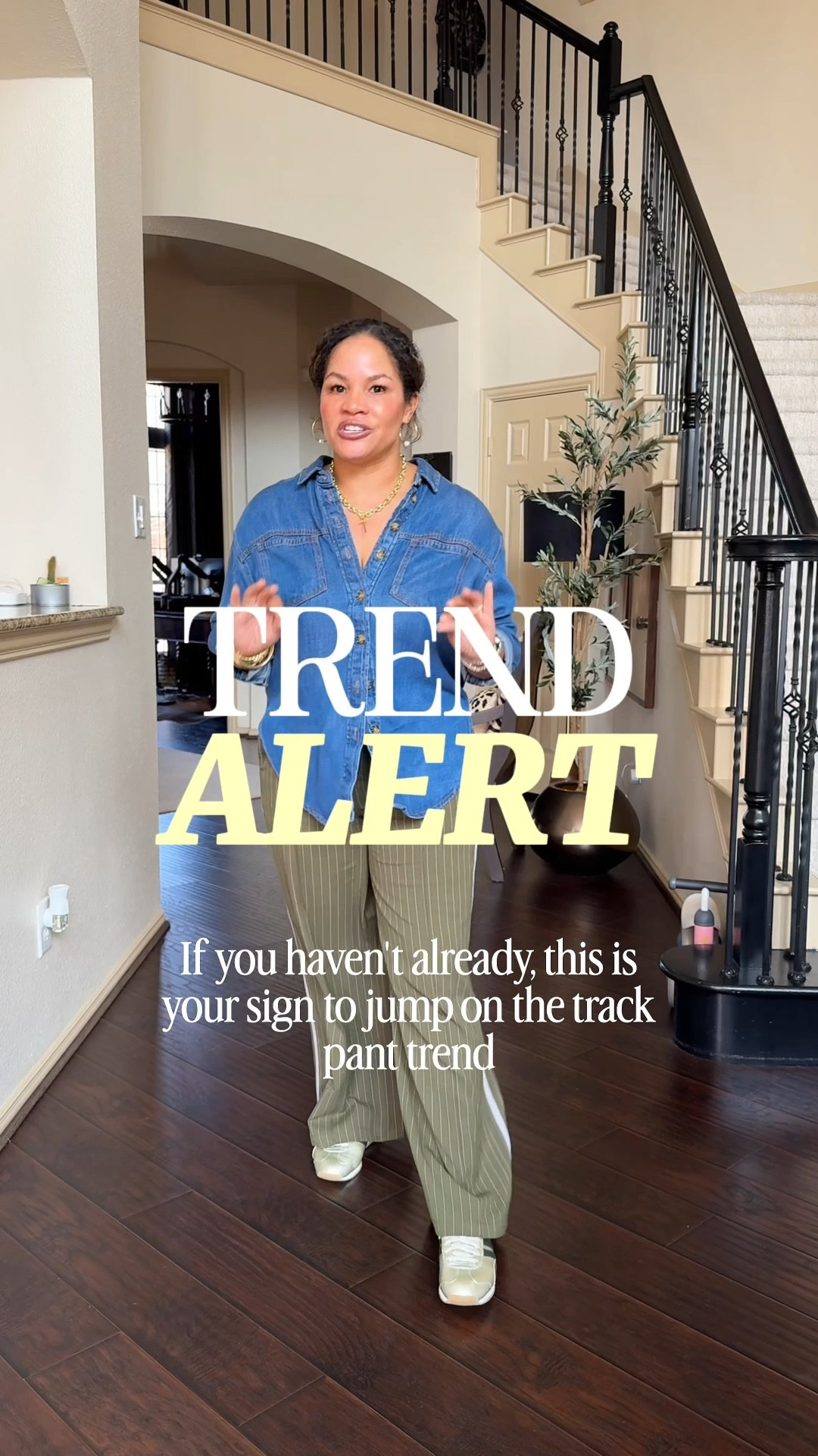 Track pant trend and I’m here for it!! I think they are so cute! I paired it with this chambray top and loveeee!! 