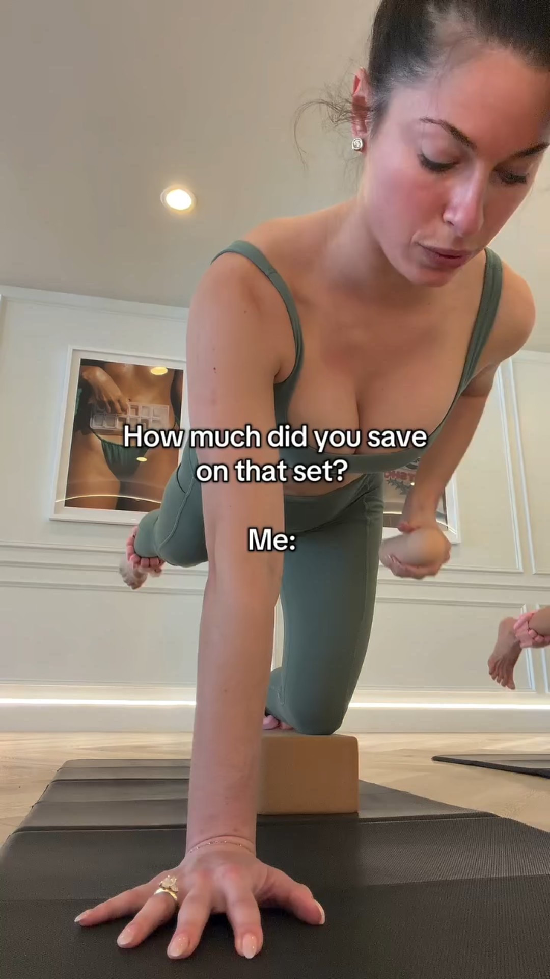 Some pls let me know where the cute sets on sale are at 

#PilatesInstructorLife #workoutsets #sales #help #pilatelovers