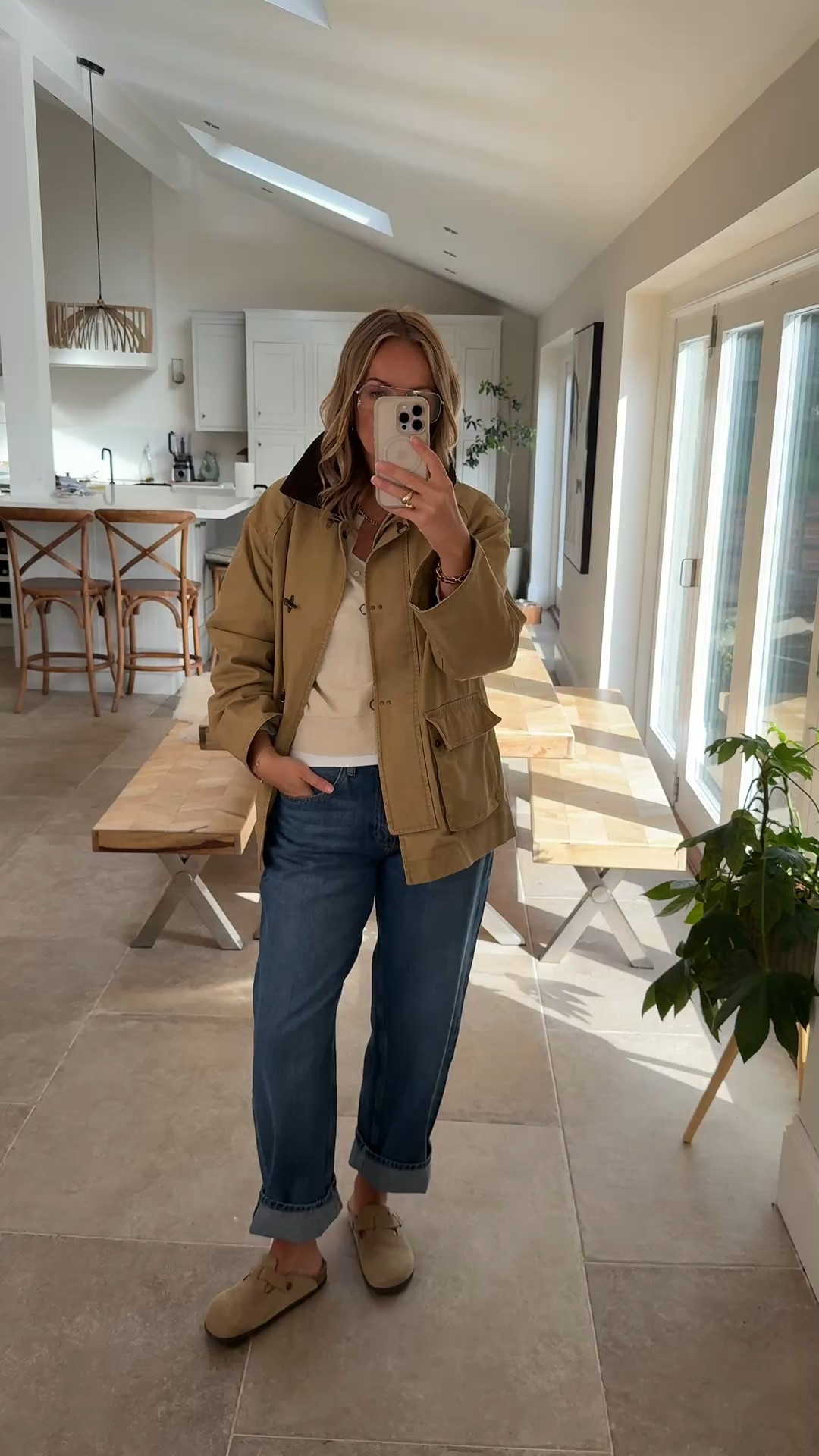 Everyday casual 
Wearing my go throw on barn jacket and adding a little turn up to those jeans 😉

Jacket medium
Cashmere jumper medium 
Vest top large 
Jeans  U.K. 14 


#LTKuk #LTKautumn #LTKjeans