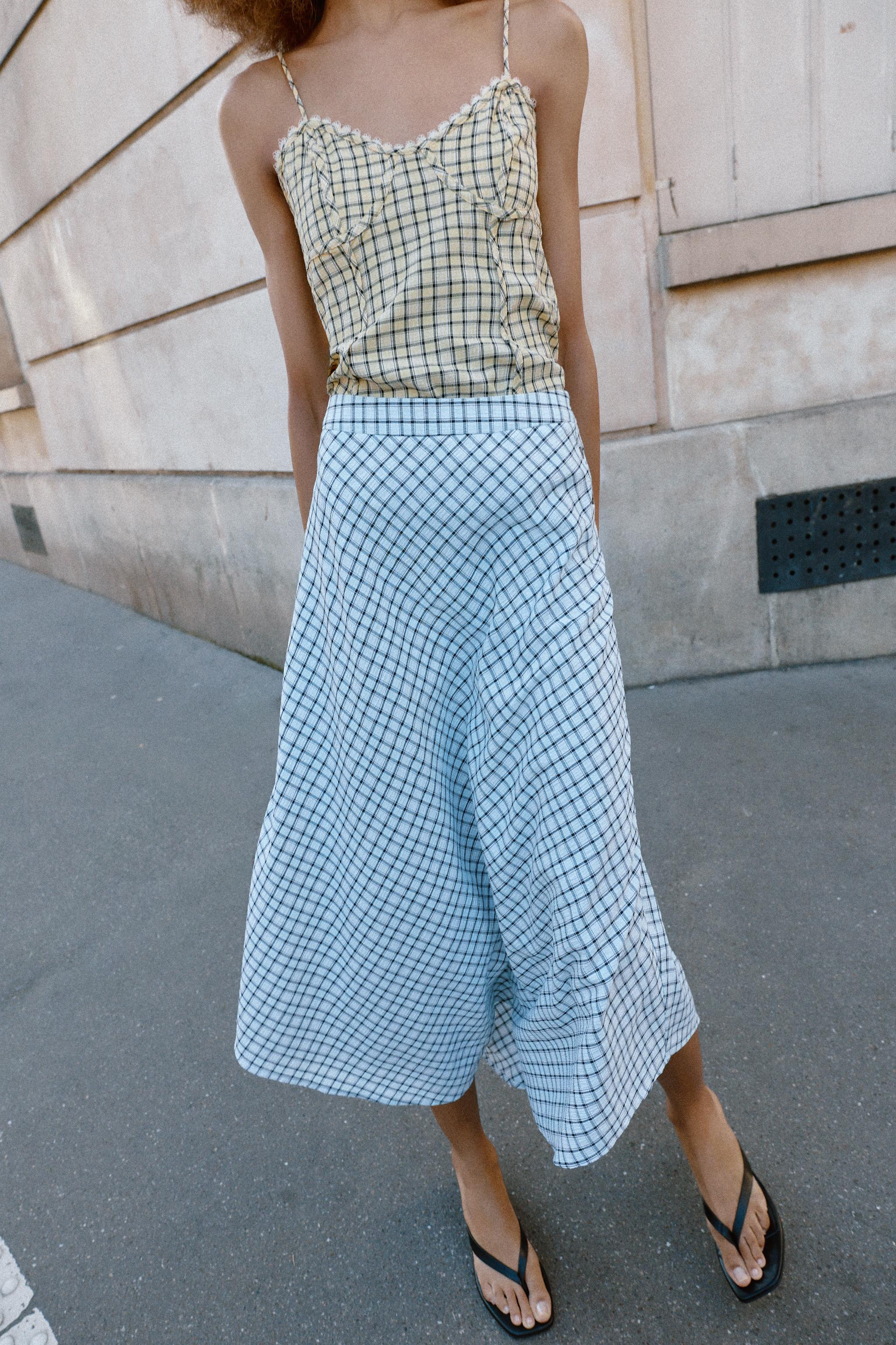ASYMMETRIC PLAID MIDI SKIRT | Zara US