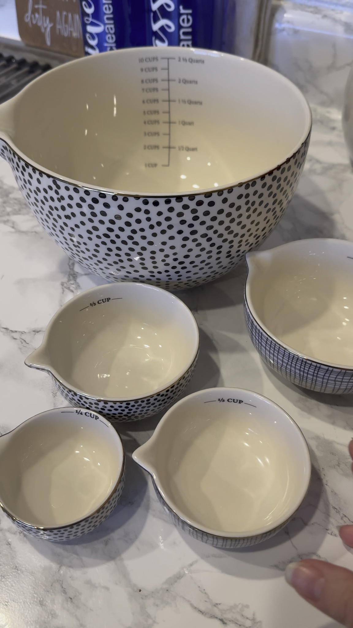 I love this five-piece set from Thyme & Table. It includes a mixing bowl and measuring cups, making it a great gift for a mom or someone who loves to cook. Just under $20 now. 


#LTKHoliday #LTKGiftGuide#LTKfindsunder50

 #LTKHome #LTKSeasonal #LTKfoodie

#LTKmomlife #LTKSaleAlert
