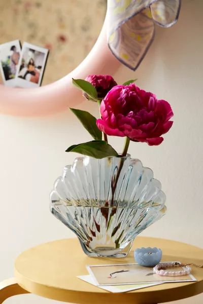 Seashell Vase | Urban Outfitters (US and RoW)