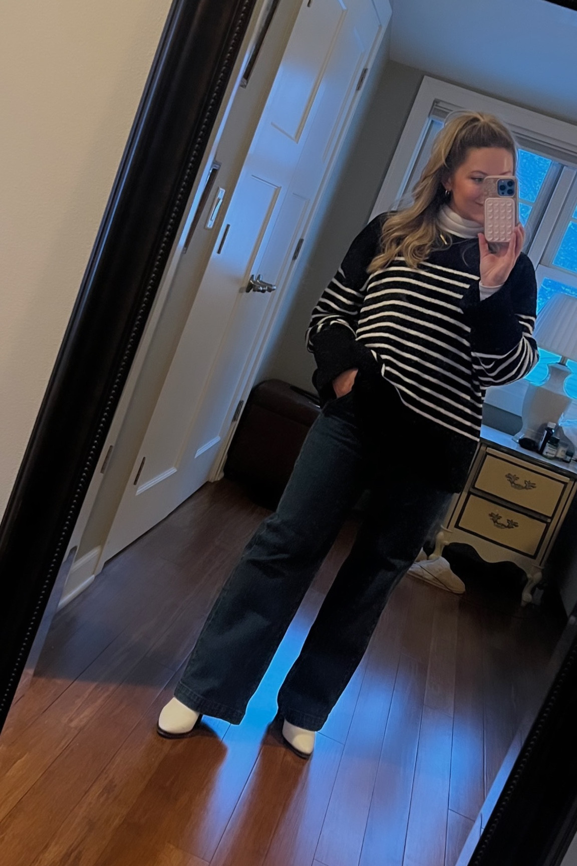 wearing a medium in the sweater 

#LTKmidsize #LTKSeasonal #LTKsalealert