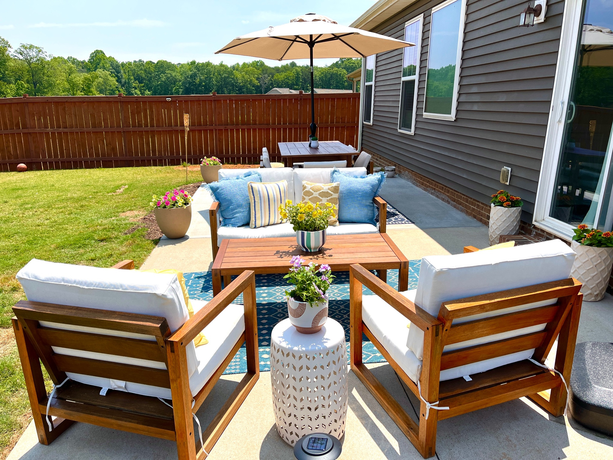 Patio Makeover

Target Outdoor Furniture Kaufmann - Project 62
Lowes Planters
Walmart Outdoor Throw Pillows
Big Lots Outdoor Throw Pillows


#LTKhome #LTKSeasonal #LTKstyletip