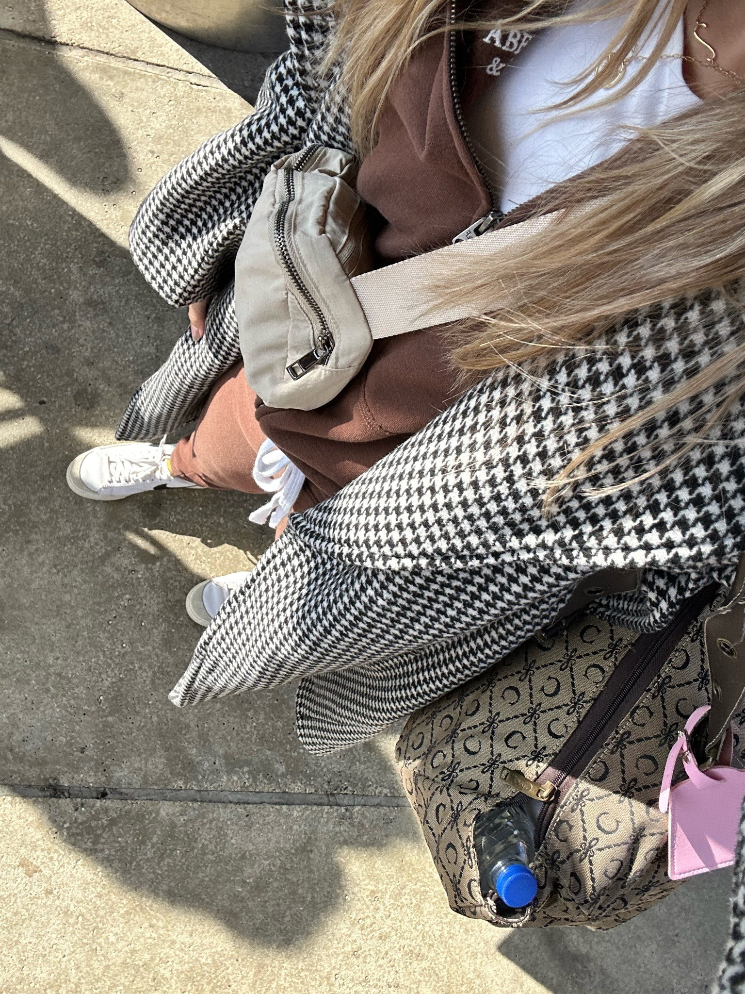 Abercrombie trench 🫶🏼🤍 so warm & cozy 

#LTKHoliday #LTKSeasonal #LTKGiftGuide