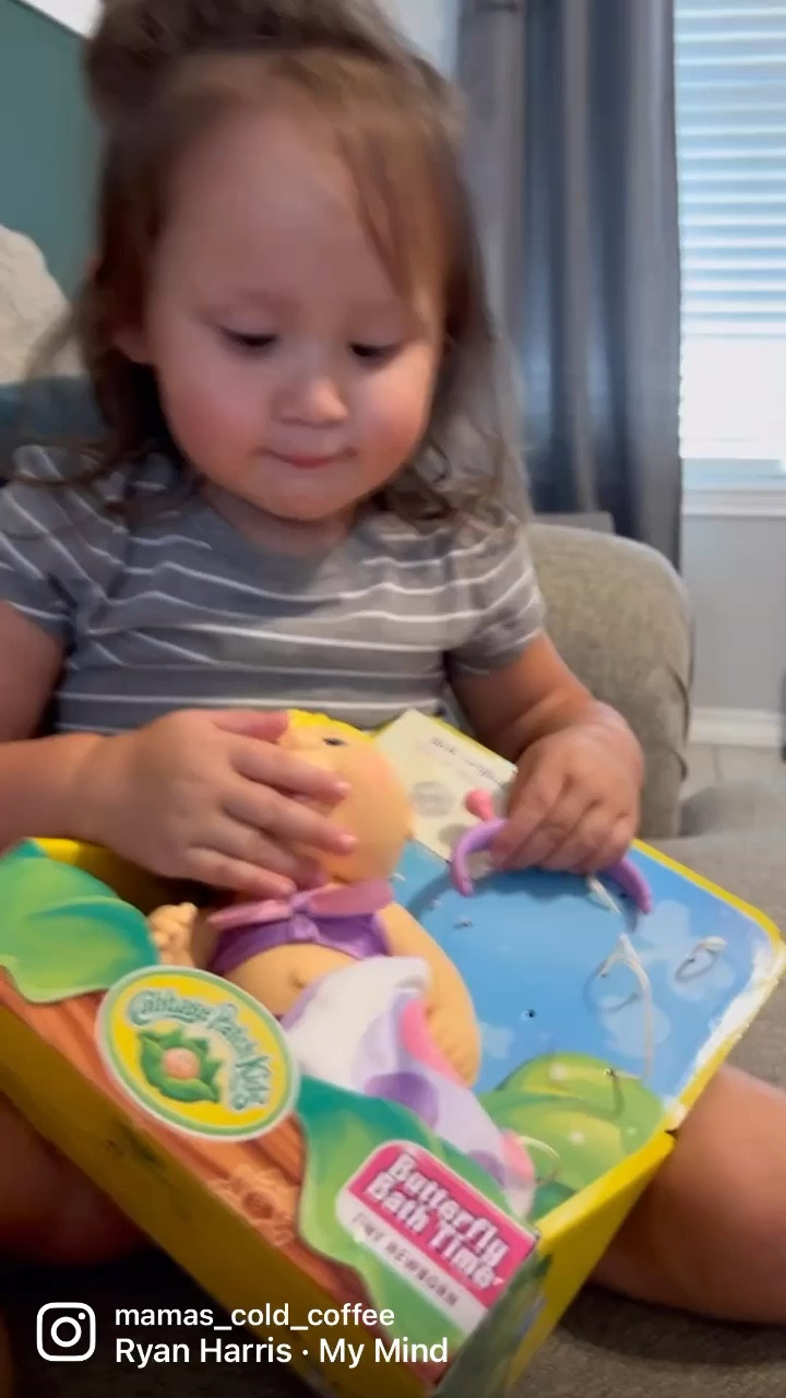 Cabbage Patch Kids Deluxe Tiny Newborn with Blonde Sculpted Hair (Butterfly Bath Time)

#LTKHoliday #LTKkids #LTKGiftGuide