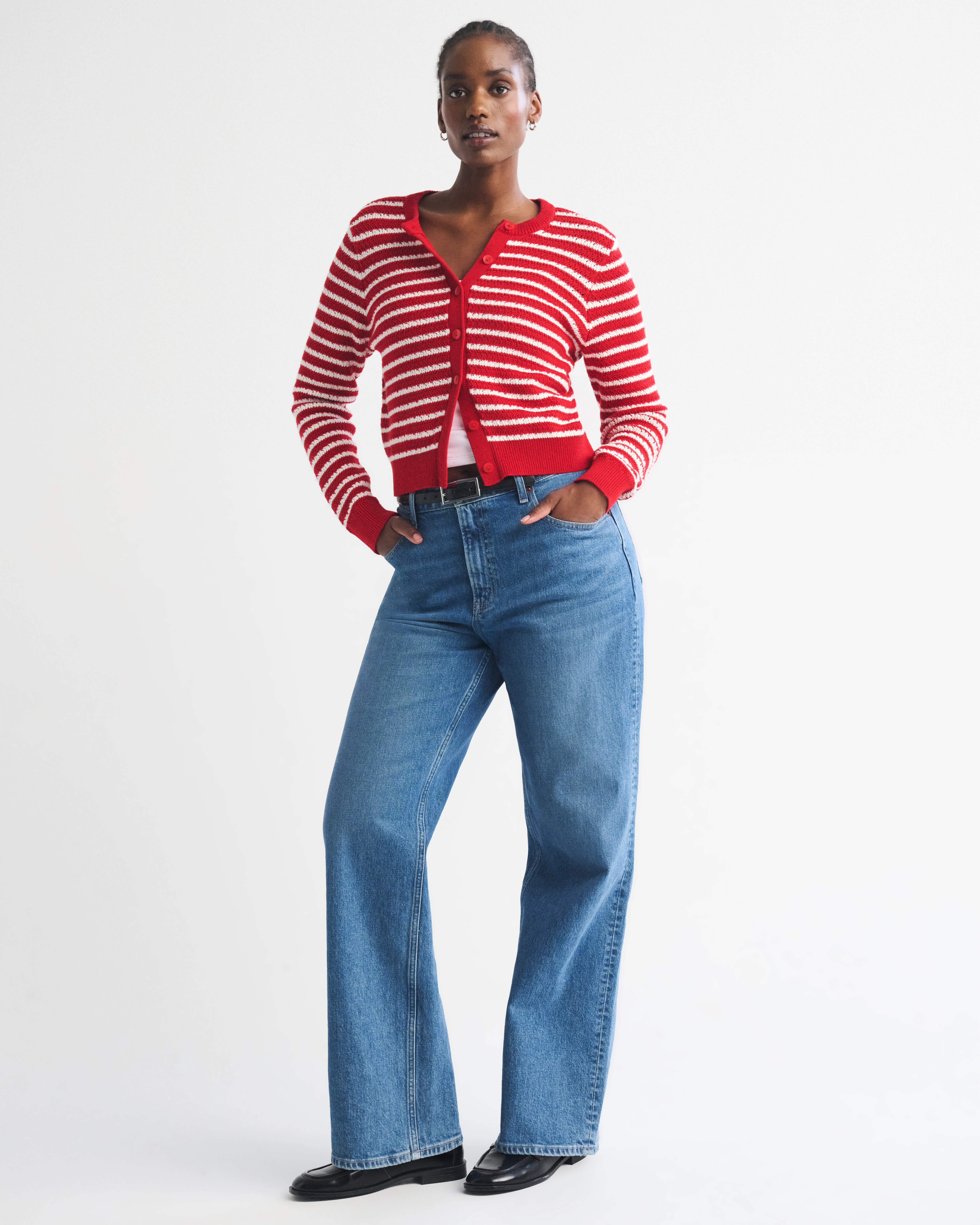 Curve Love High Rise 90s Relaxed Heart Embroidered Jean | Abercrombie & Fitch (US)