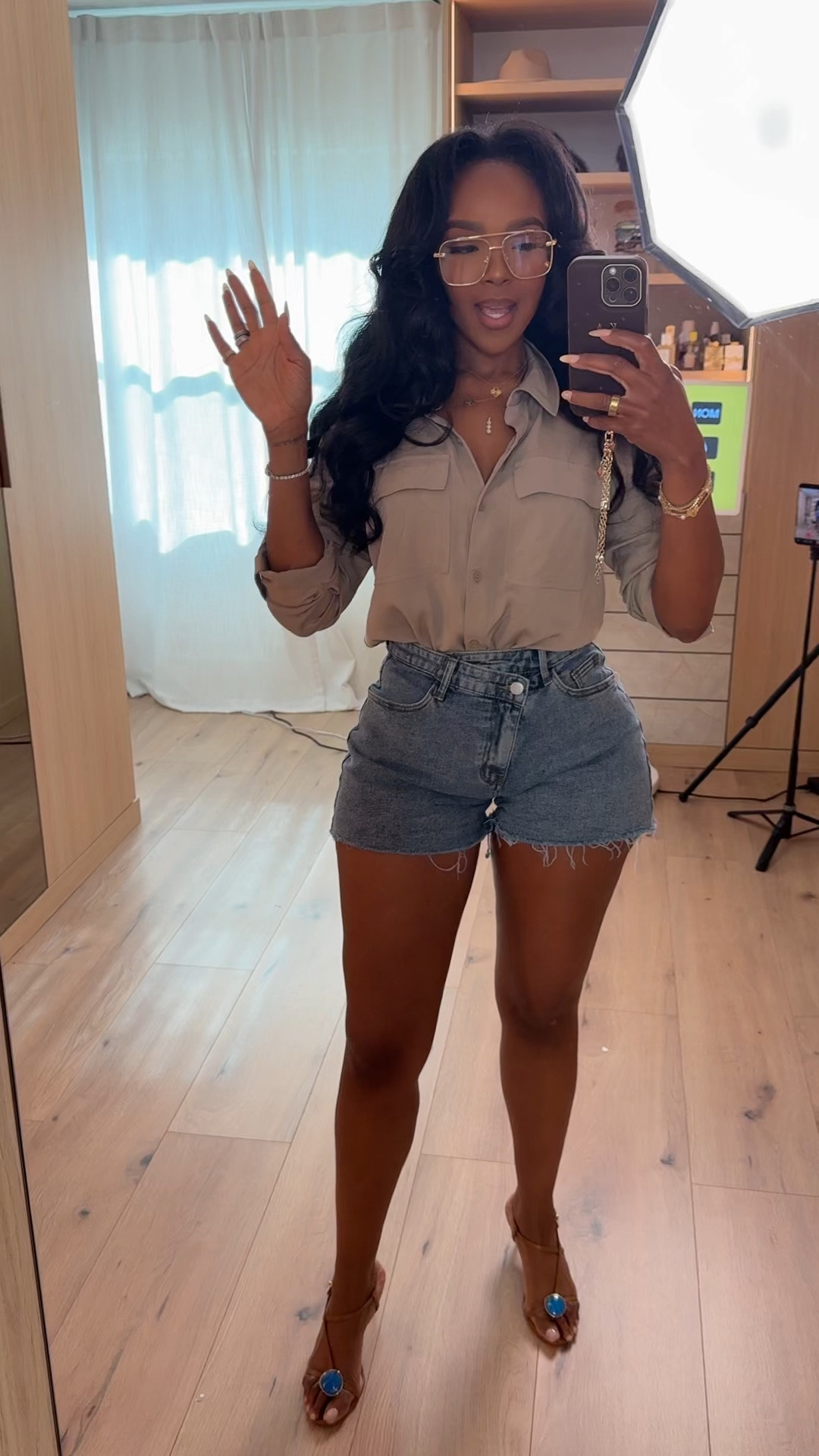 Scroll to shop this casual elevated everyday look 🤎

An easy neutral button-down paired with classic denim shorts is one of those go-to combos you’ll wear on repeat—simple, flattering, and perfect for mixing and matching so your cost per wear keeps going down.

Perfect for errands, lunch dates, casual days out, or travel looks.

📏 Measurements: 5’4”, 140 lbs, 34D bust, 27” waist, 40” hips

Follow me on Instagram and YouTube @kirasfashionfinds

#LTKgrwm #LTKPetite