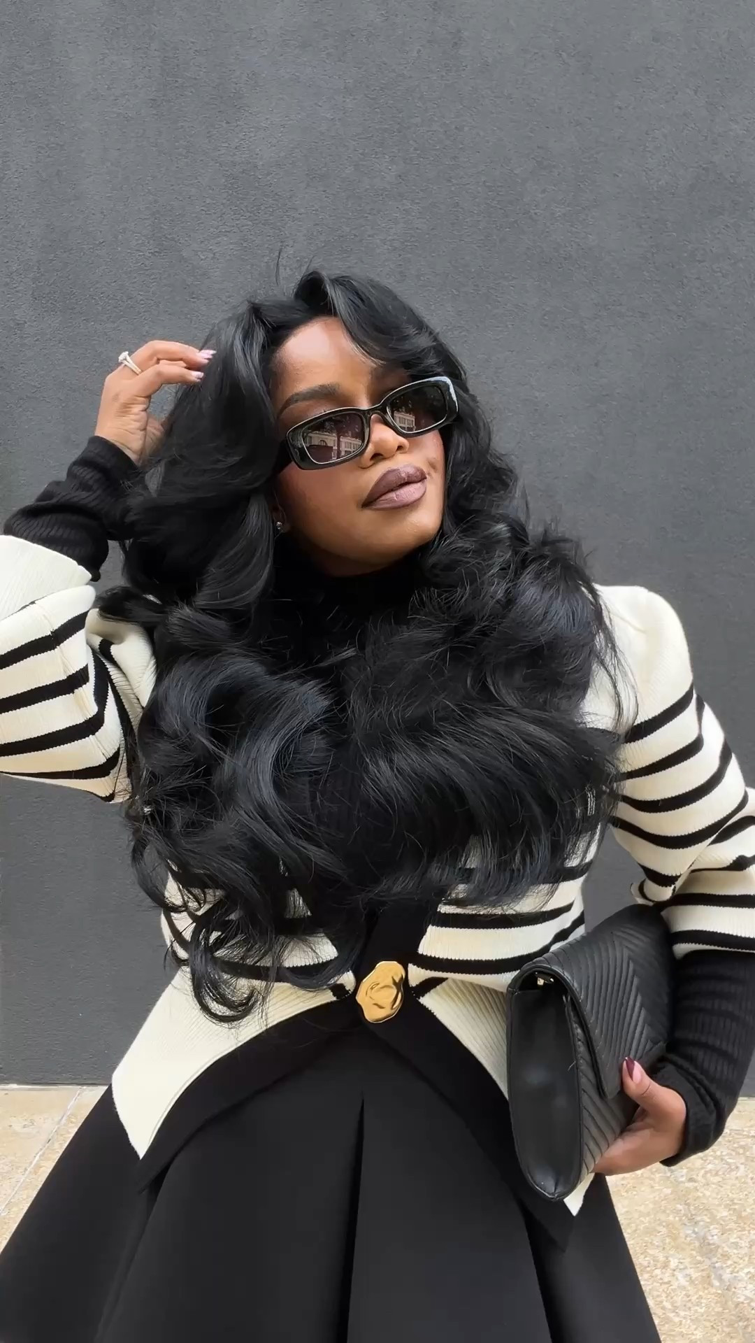 This cardigan is ‘THE MOMENT’ 🤩 It does have plenty of stretch to it & roomy, so I would get your regular size or you may can even size down if you prefer a more fitted or tailored look. 