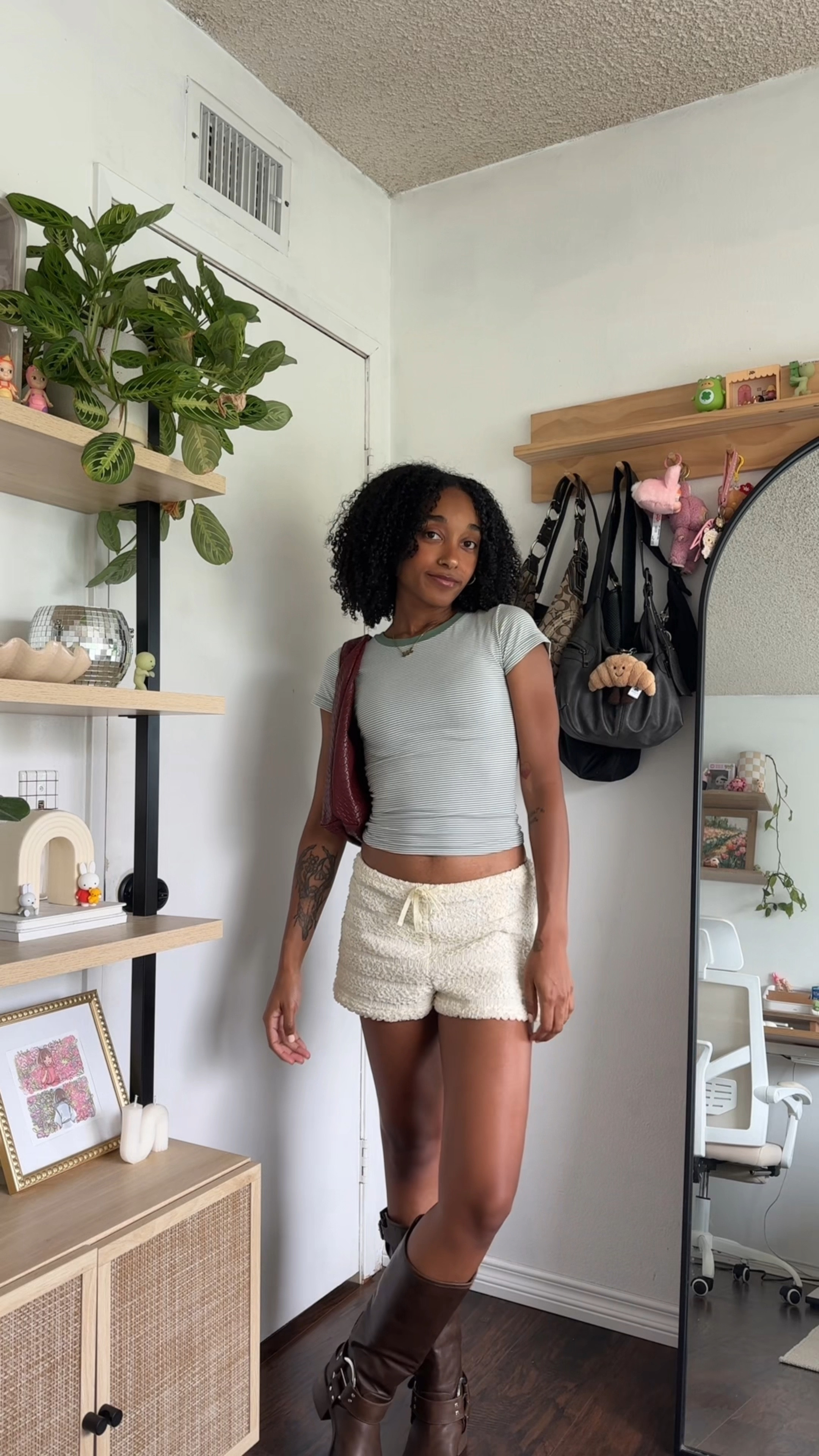 i took size us 0 in top, us 2 in shorts. boots are from princess polly, current sold out

fall outfit, fall fashion, fall looks, micro shorts, burgundy bag, moto boots, outfit idea, outfit inspo

#LTKVideo #LTKStyleTip #LTKSeasonal