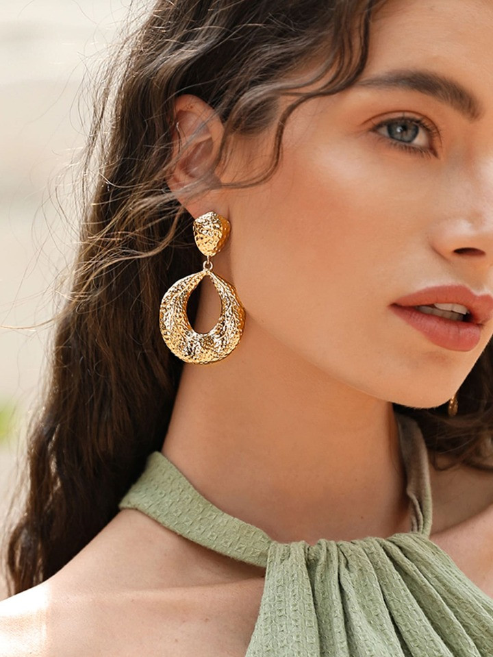 SHEIN BIZwear Hollow Out Water Drop Earrings | SHEIN