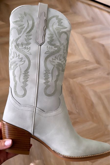 GORG! The color is 😍
I got my tts

Western boot. Cowboy boots. 



#LTKStyleTip #LTKShoeCrush