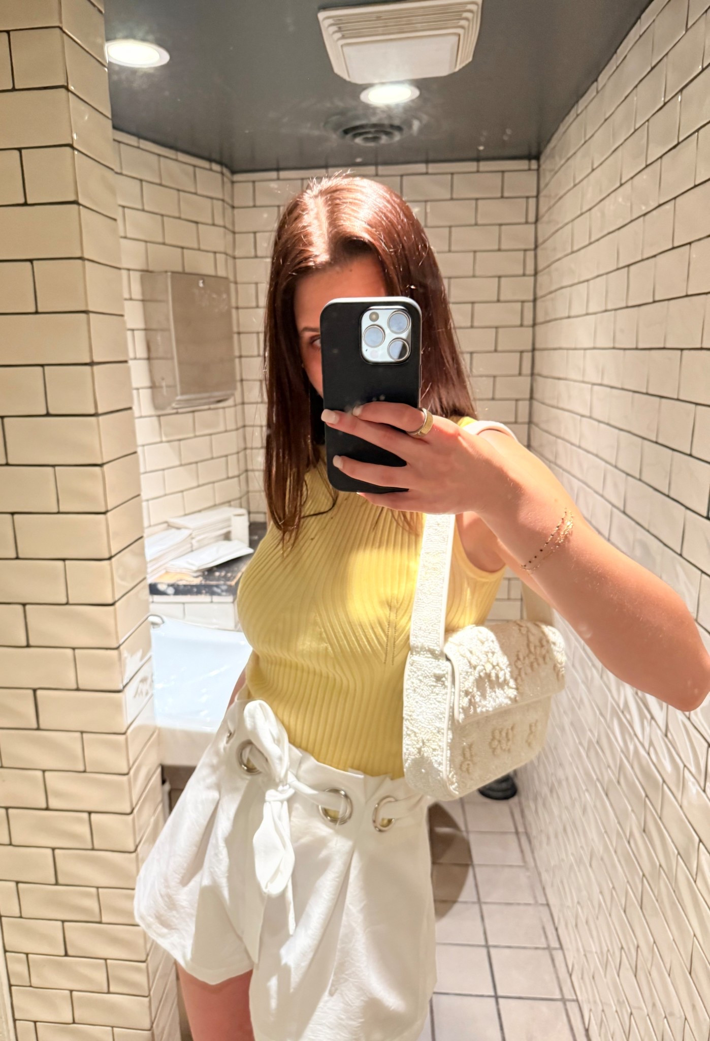 Yellow for days 🌼✨

#LTKSeasonal #LTKItBag