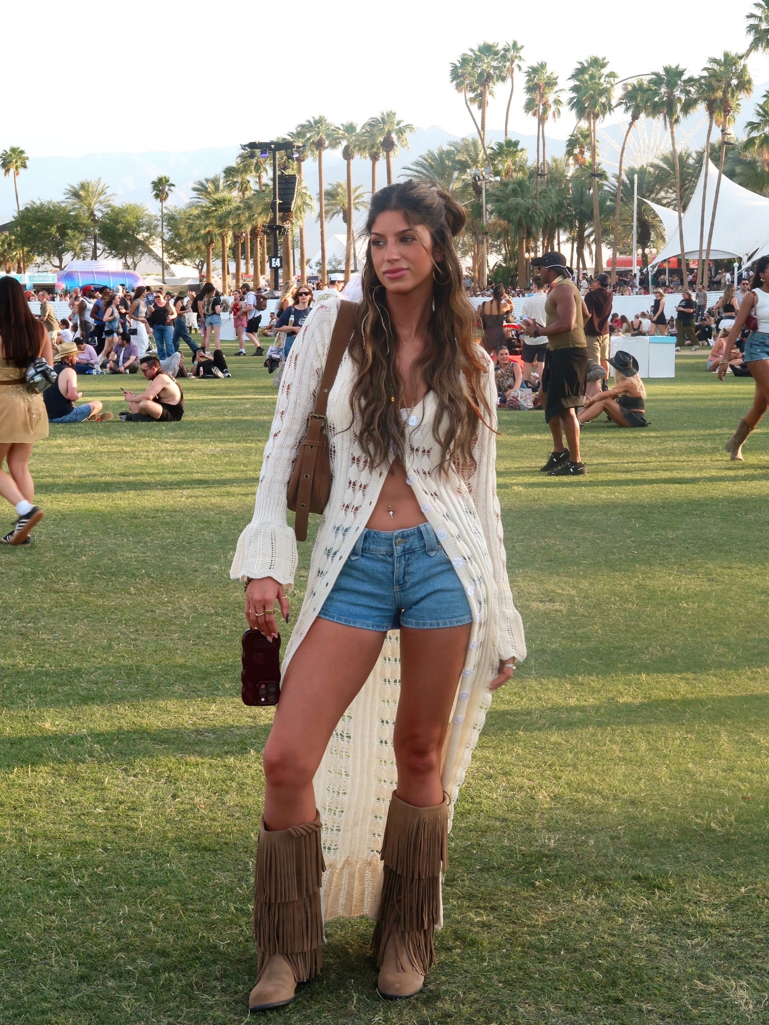 Coachellaaaaaa 🌵🎡🫶🏼

Bag was from cotton on but sold out :/ 

The cardigan I got off of TikTok shop and have it linked there 🙊

#coachella #festivalfits #coachellaoutfit #coachella2025

#LTKStyleTip #LTKFestival #LTKSaleAlert