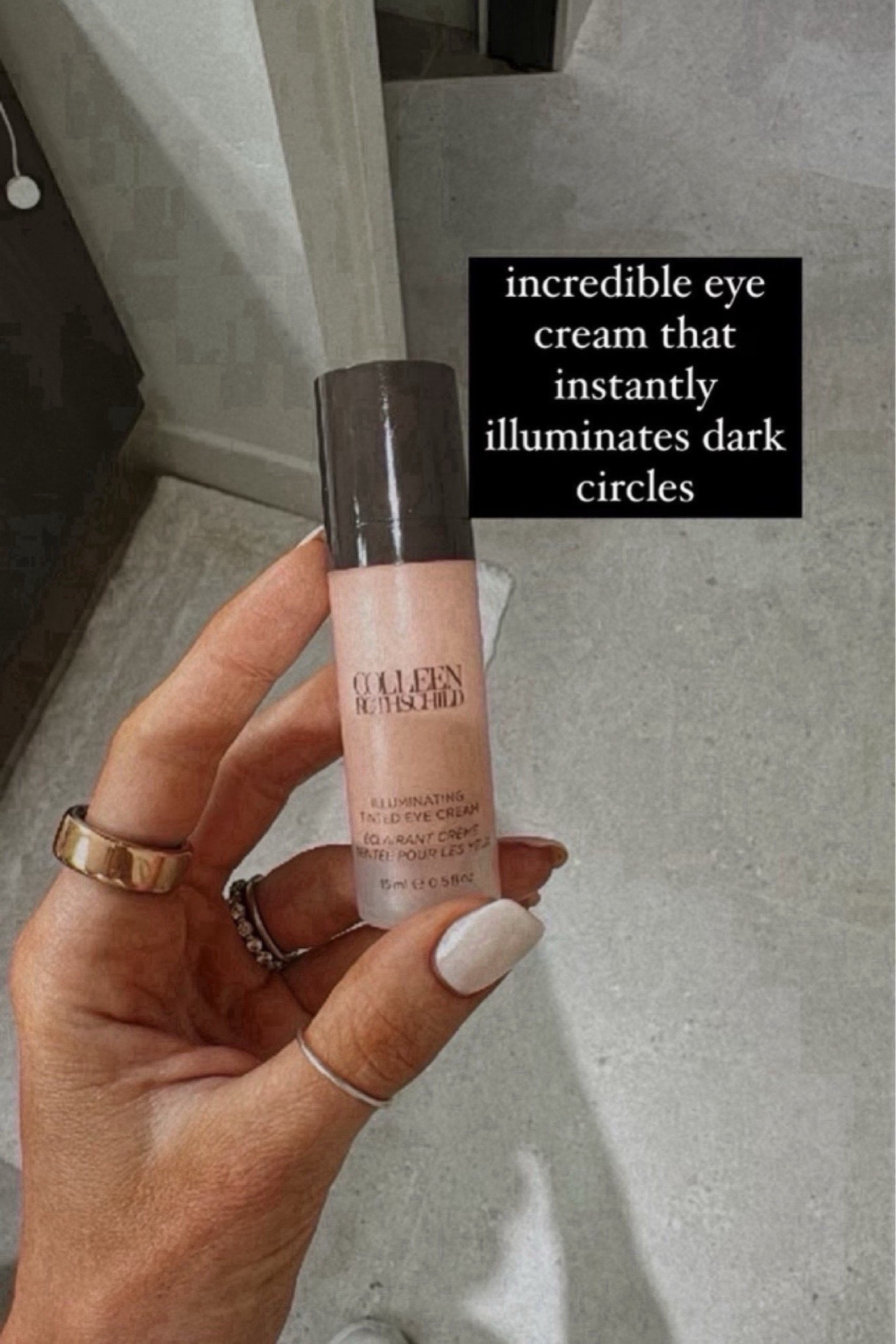 On sale right now! 😍 true miracle worker for your under eyes! 👏🏼
