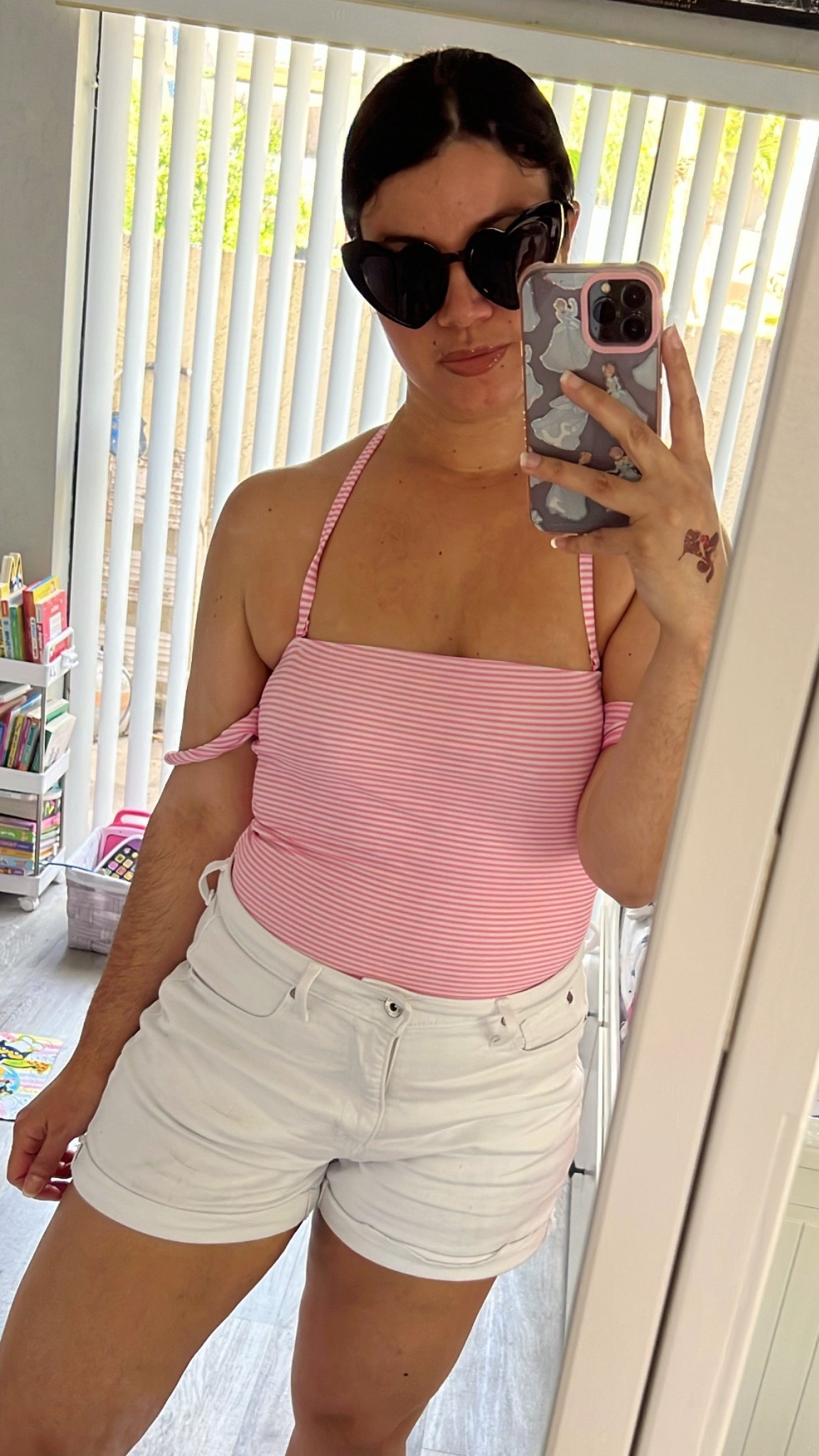 ootd for the pool


#LTKootd #LTKMidsize #LTKSaleAlert