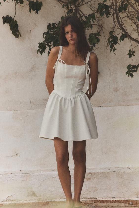 CORSETRY-INSPIRED VOLUME DRESS | Zara UK