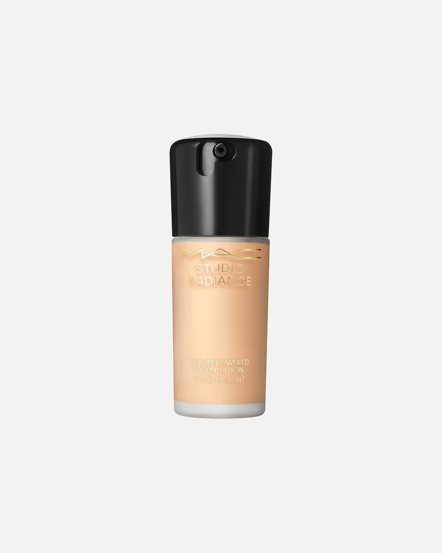 Studio Radiance Serum Powdered Foundation | Douglas (DE)