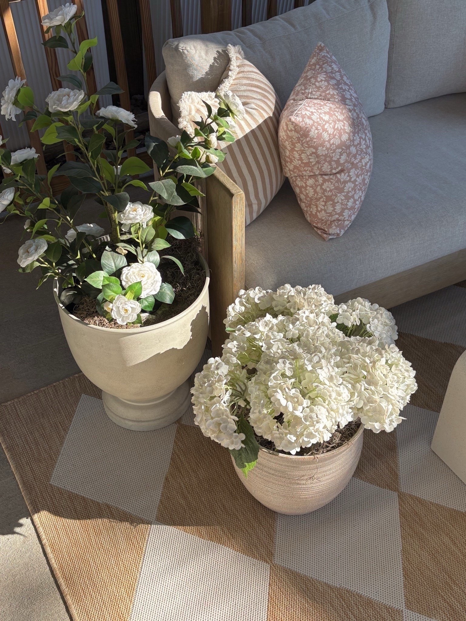 The prettiest day today so soaking in all of the sun🤍 linked my backporch decor below! 

Love this new outdoor rug and it holds up so well with weather! ☀️



Summer, outdoors, seasonal, refresh, reset, patio, flowers, home decor, sidneymarieduke

#LTKSeasonal #LTKHome