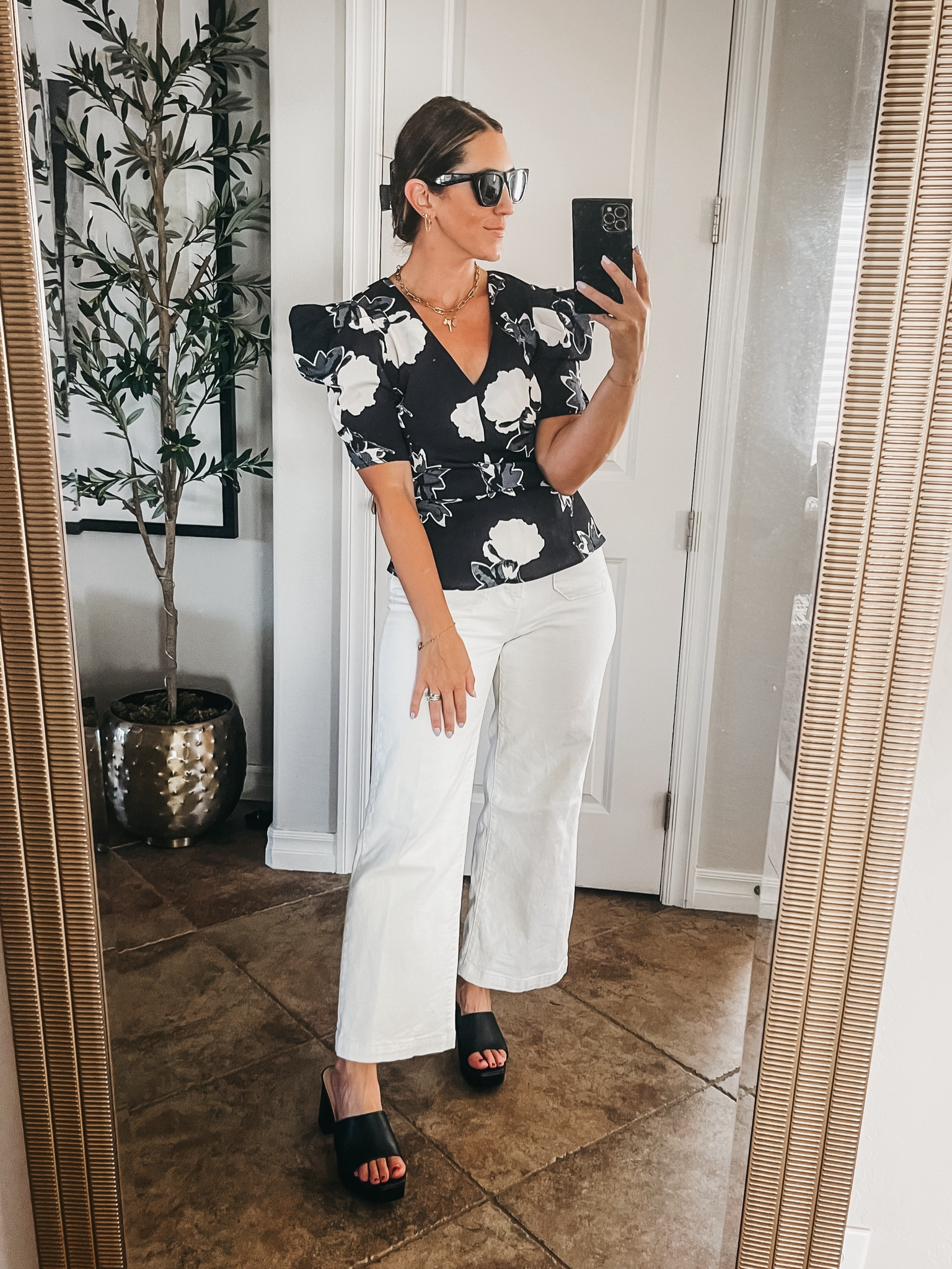 Floral puff statement sleep top with v-neck - size small 
Wide leg ivory denim - size 27

Walmart fashion, Walmart haul, spring outfit 

#LTKFindsUnder50 #LTKSaleAlert #LTKStyleTip