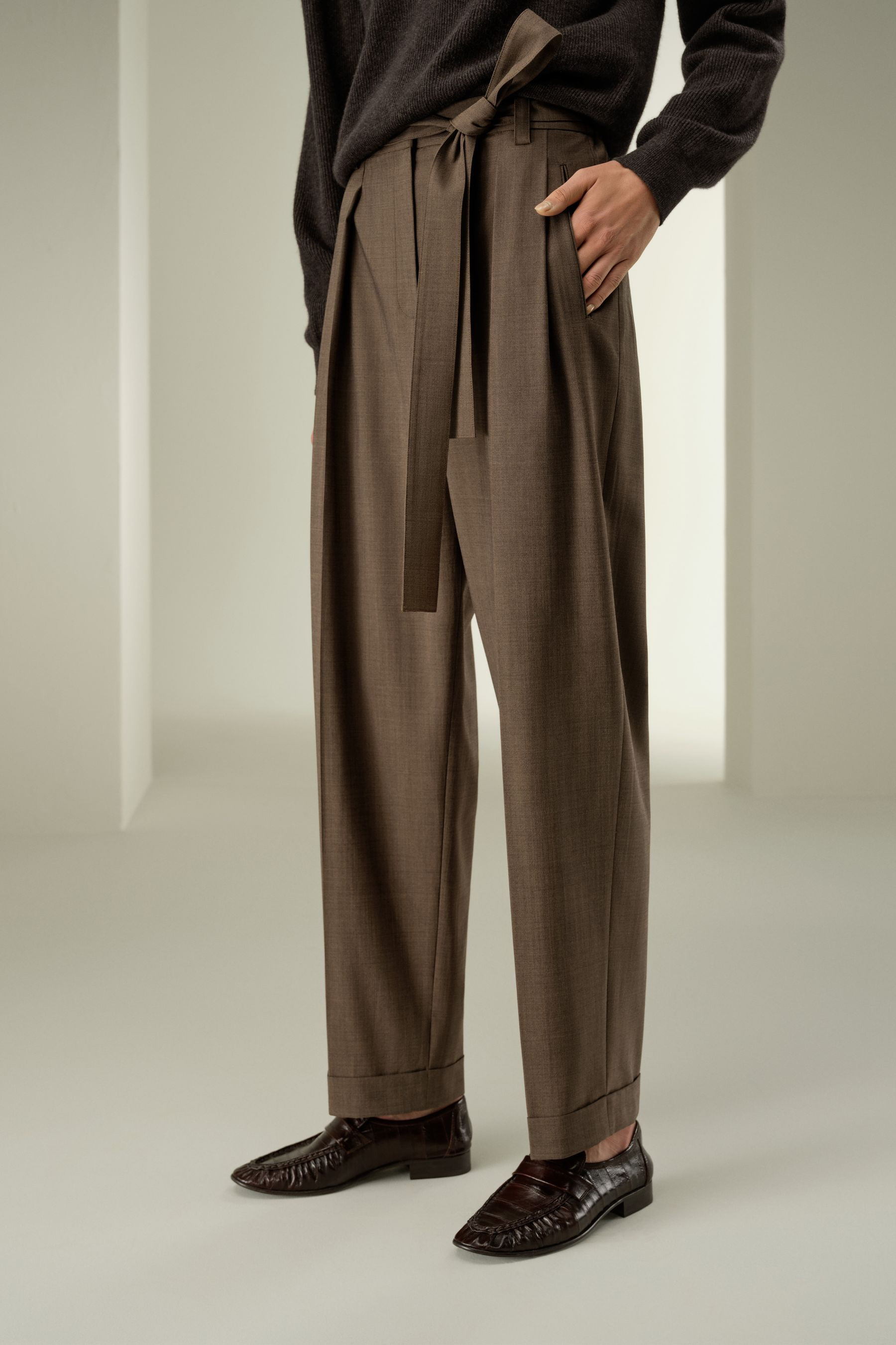 Havana Silk-Wool Barrel leg pants | LILYSILK