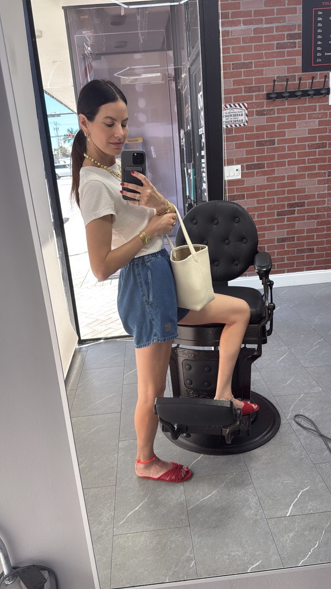 My ootd

Women’s fashion, summer fashion, fall fashion, summer style, fall style, summer outfits, fall outfits, summer outfit inspo, fall outfit inspo, trendy fashion, chic style, Miami fashion, mom style 


#LTKOver40 #LTKStyleTip #LTKSeasonal