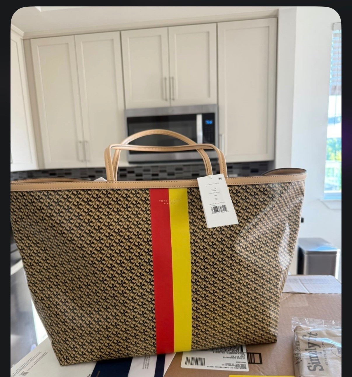 One of you got this amazing tote I shared! Had to show you what it looks like in person. Definitely a must buy! Looks designer

#LTKSaleAlert #LTKSeasonal