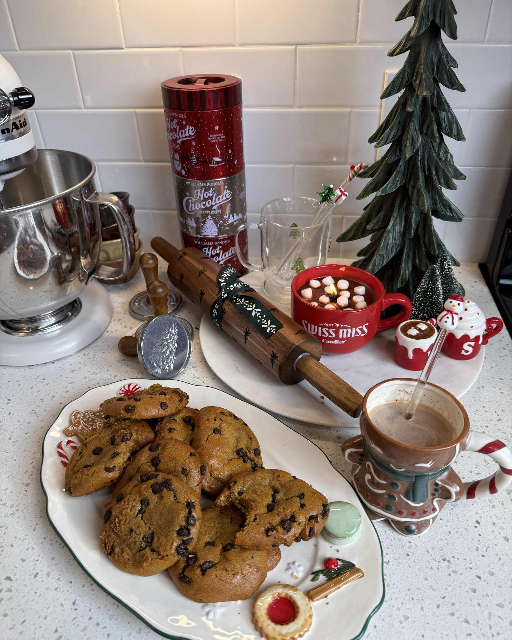 My holiday counter set up for cookies and hot cocoa!

Holiday hot cocoa station
christmas decor
christmas tree
christmas baking 
home decor
holiday home decor
pottery barn christmas
anthropologie christmas 
world market christmas 

#LTKHome #LTKSeasonal #LTKHoliday