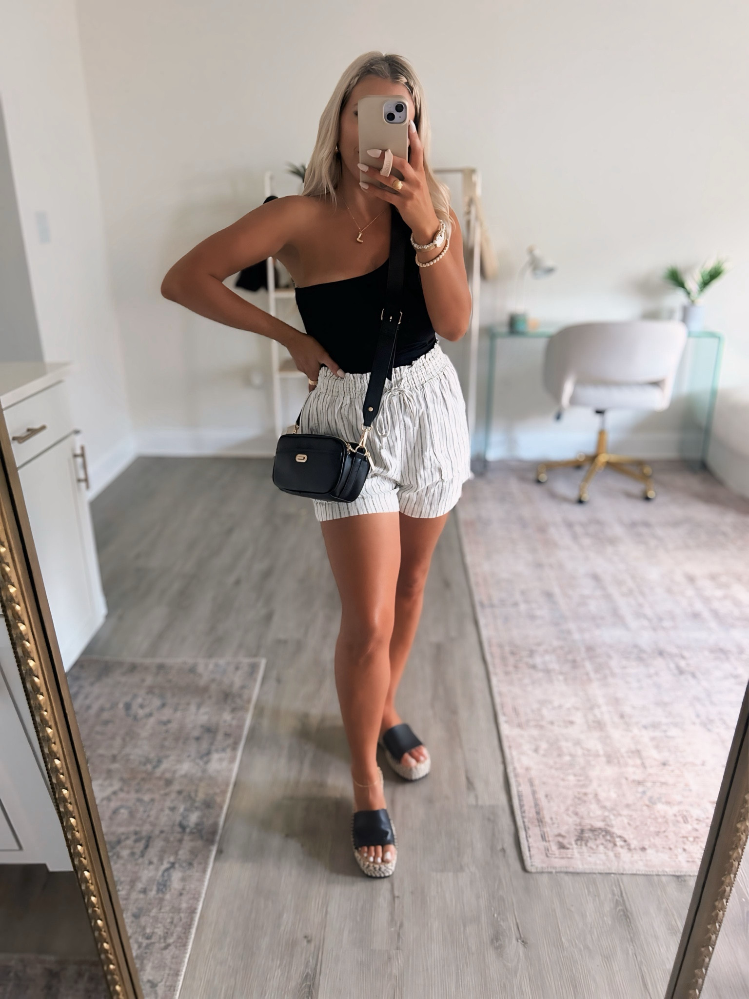 These $13 linen shorts! 🫶🏼🖤 so cute! I suggest sizing down one they run big, I did a small! 

Summer outfits 
Linen shorts 

#LTKMidsize #LTKStyleTip #LTKFindsUnder50