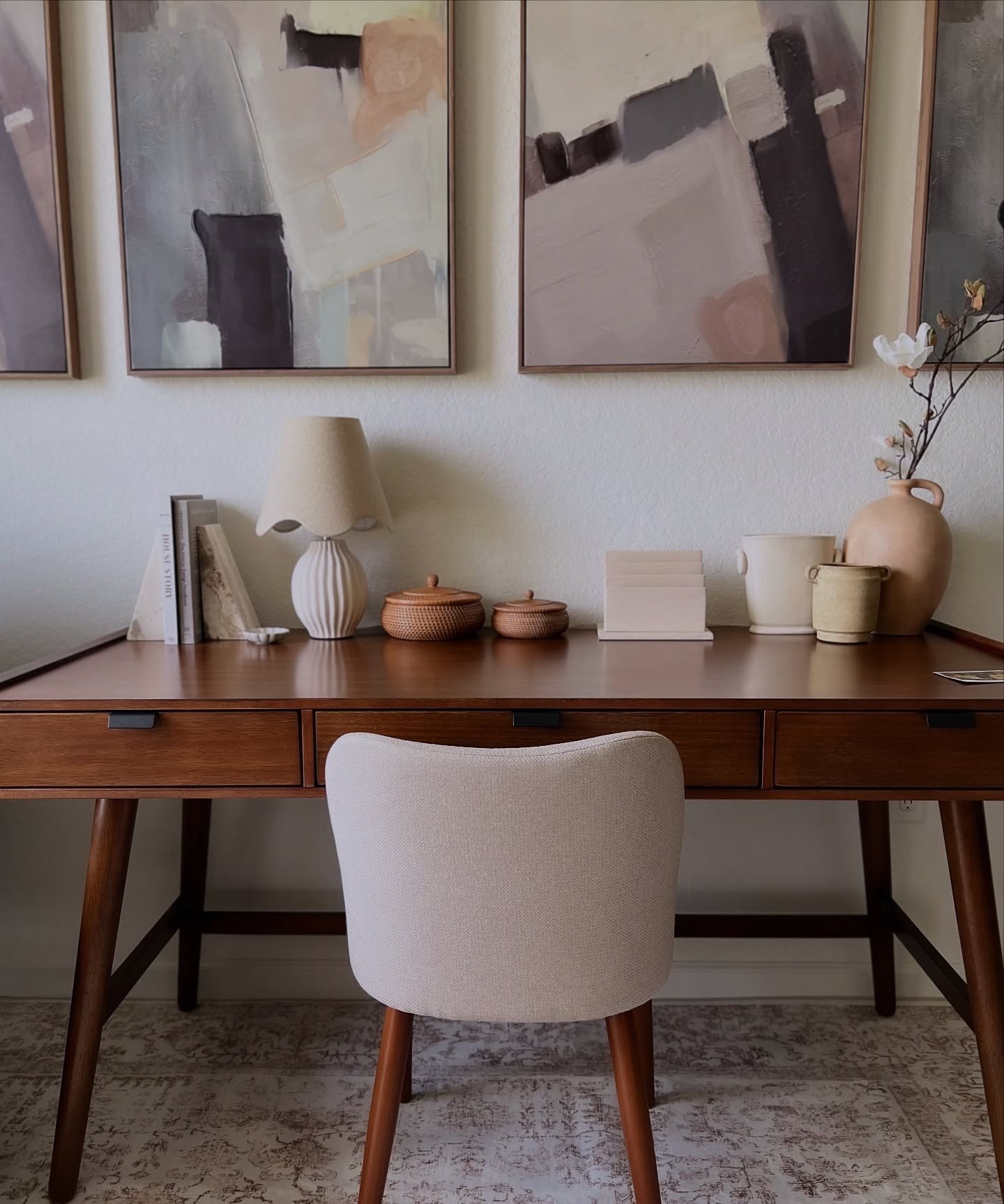 TGIF ✨ wrapped up the week and left the to-do list behind. With this large Lyncott desk  from @ashleyofficial  it’s so easy to store away all of  my work items until needed again. Let the weekend unwind begin😆  #jesuslovesyou #TGIF #workweekdone#cozycorner #tgifvibes#cozyworkspace#homeoffice#weekend#foryou#midcentury#homedecor#decorinspo#foryoupage#interiorinspo#organicmodern#midcenturymodern

#LTKHome