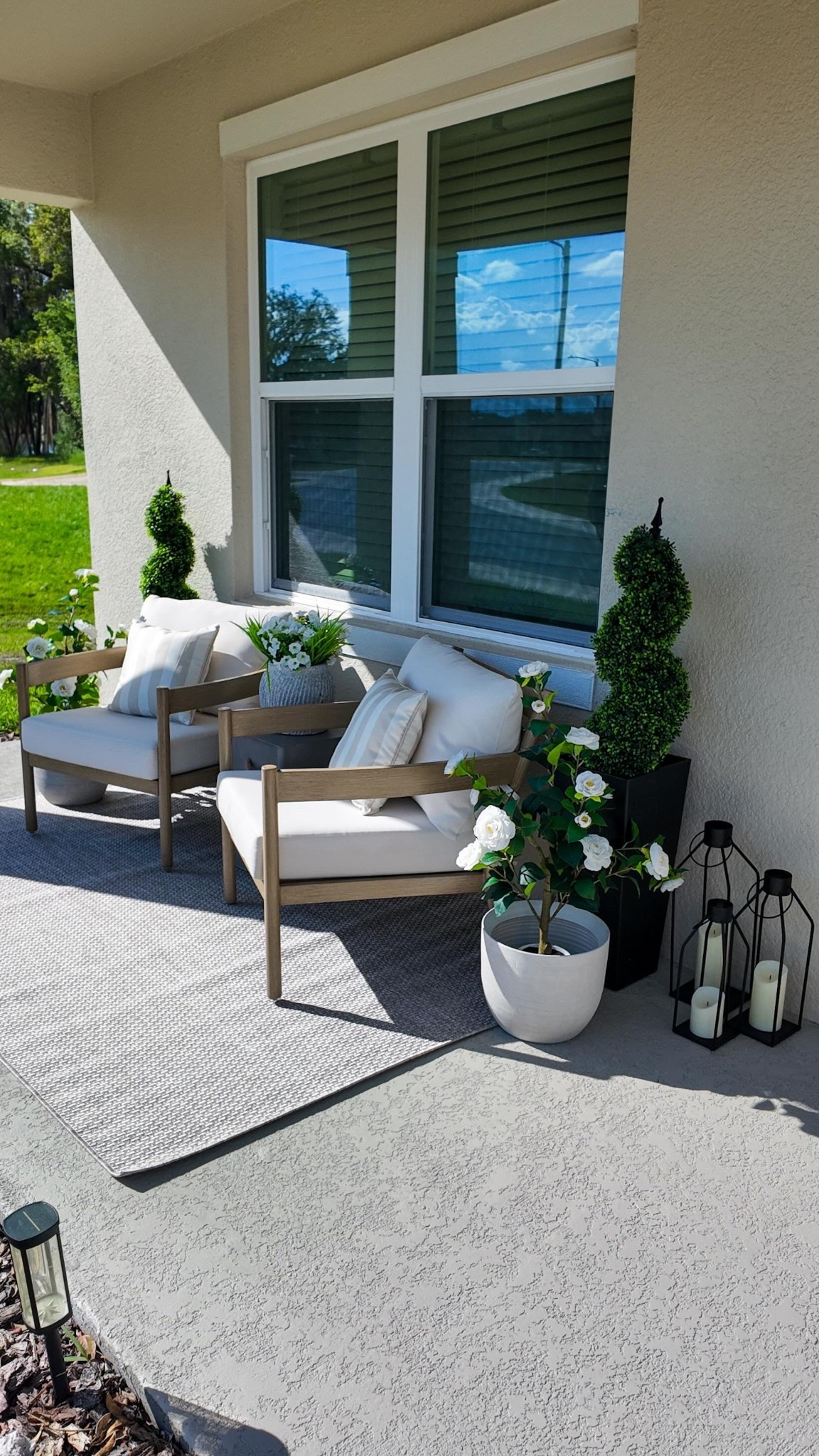 Front porch refresh 🌿✨ Escribe “Entrada para primavera” para enviarte todos los detalles 🔗 

Spring break o spring refresh 🙌🏻 quien está lista para la depuración de primavera ☝🏻🌸✨

#springdecor# #frontporchdecor