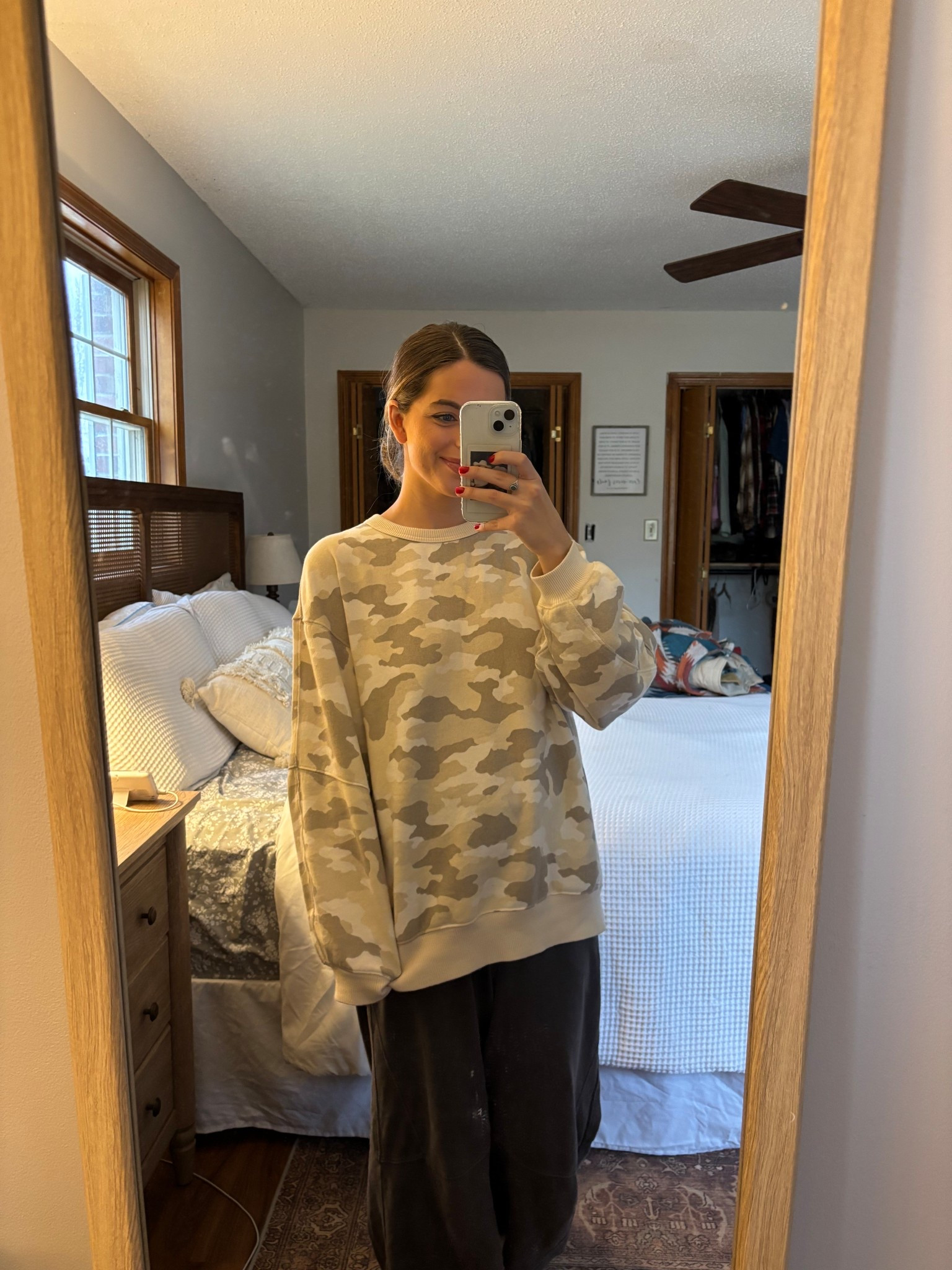 Aerie cozy sweatshirt! Size xs! These are super oversized and soooo cozy!

#LTKHoliday #LTKmorningroutine #LTKgrwm