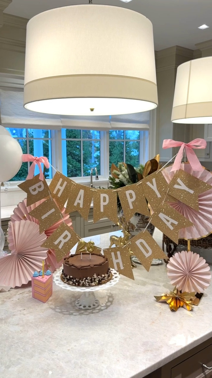 A little party hack I swear by 🎉✨ Use your purse hangers to hold up banners — no tape, no fuss, and it works every time. Save this for your next birthday, girls’ night, or holiday get-together!
Follow along for more easy hosting + entertaining tips 🤍