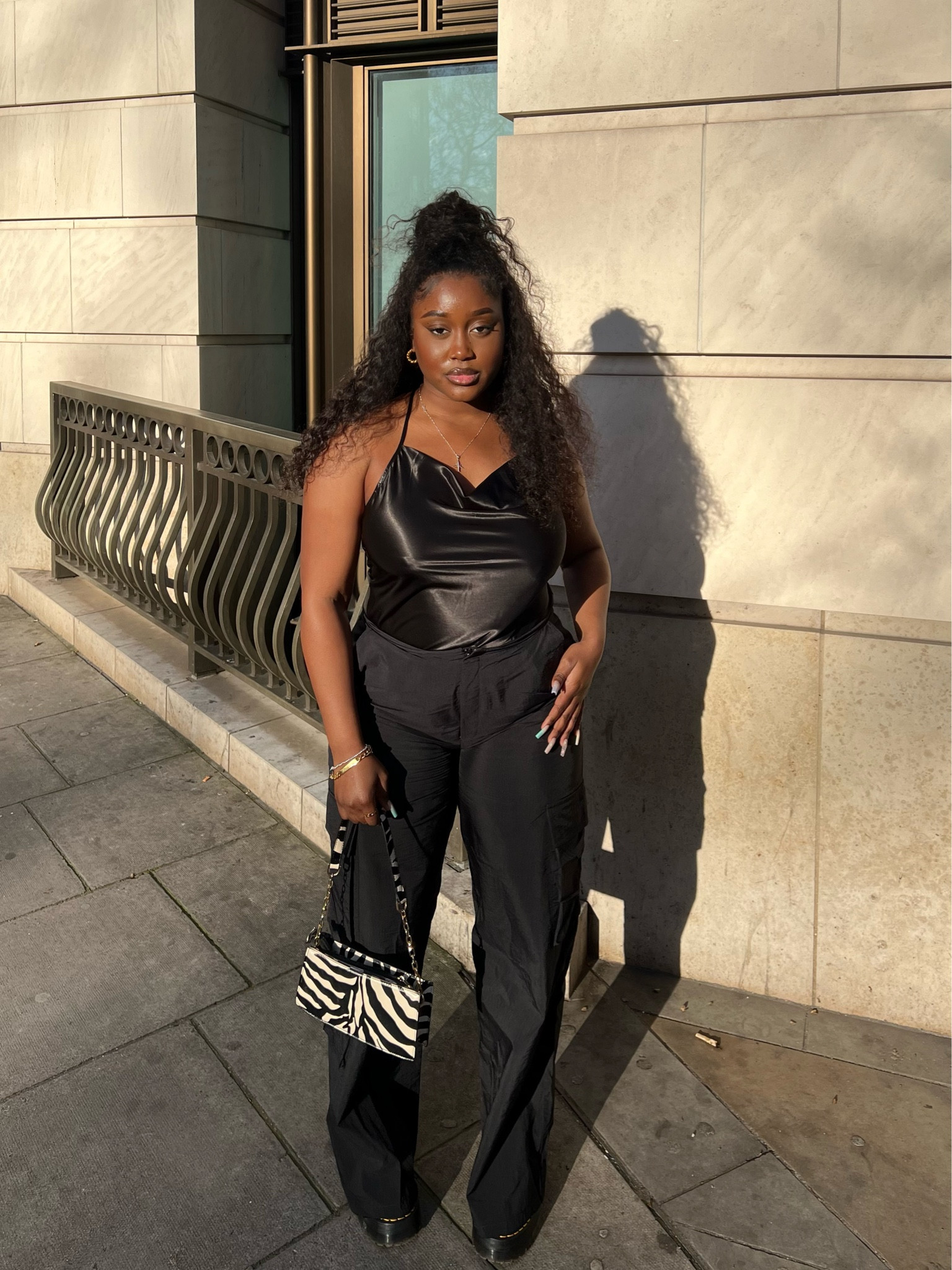 Ready for bank holiday

Satin dress worn as a top from H&M
Black cargo trousers 
Prettylittlething zebra bag 
Dr martens on the feet 

#LTKfit #LTKcurves #LTKSeasonal