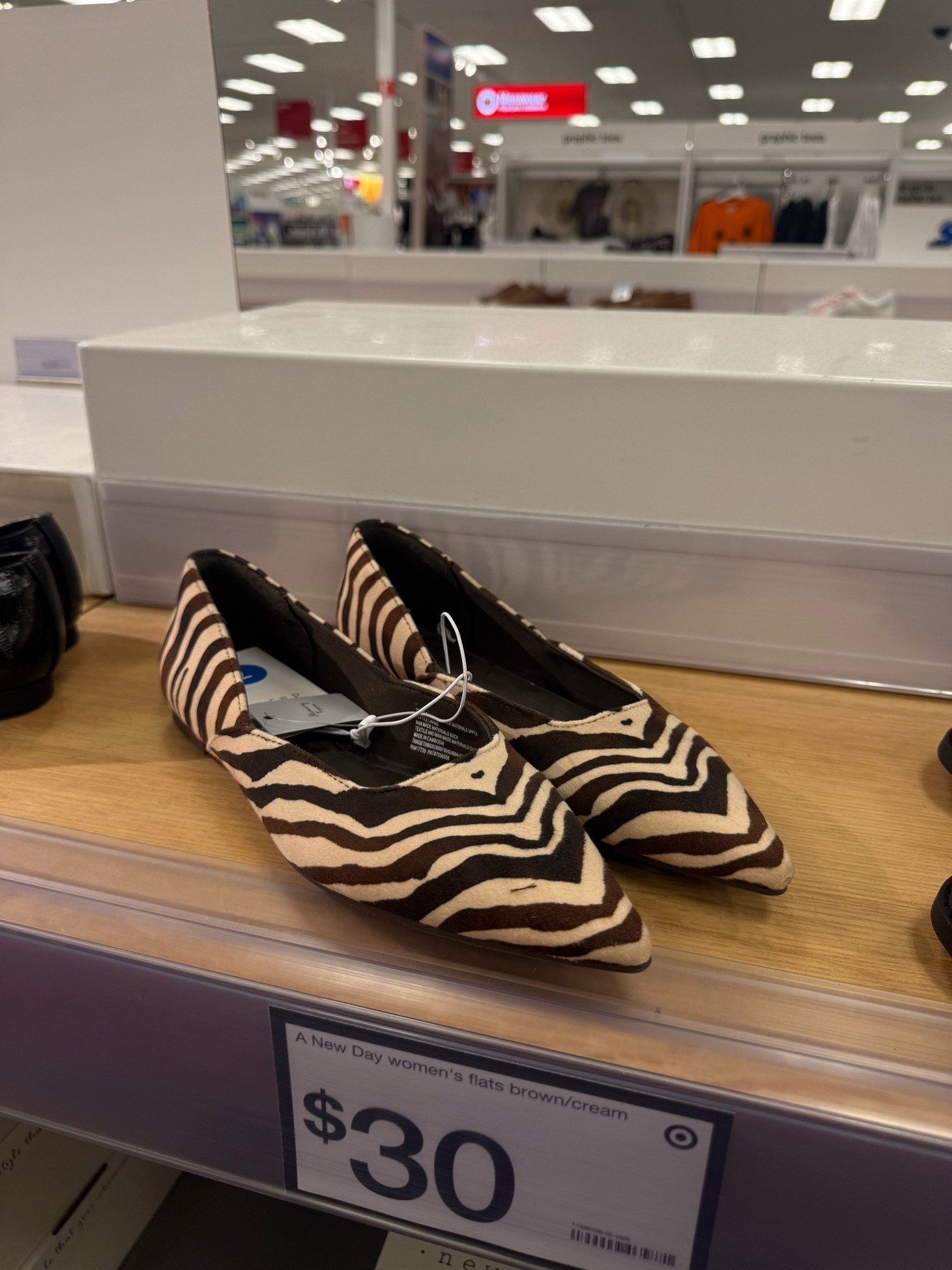 These @Target fall flats are so cute! Zebra print is trending & how cute would these be for the office!

Workwear 
Fall flats

#LTKWorkwear #LTKTravel #LTKSeasonal