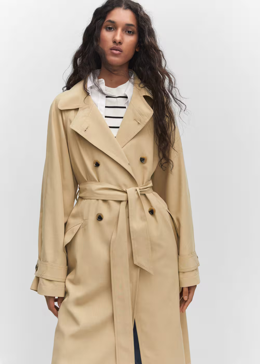 Soepelvallende tencel trenchcoat -  Dames | Mango Nederland | MANGO (NL)