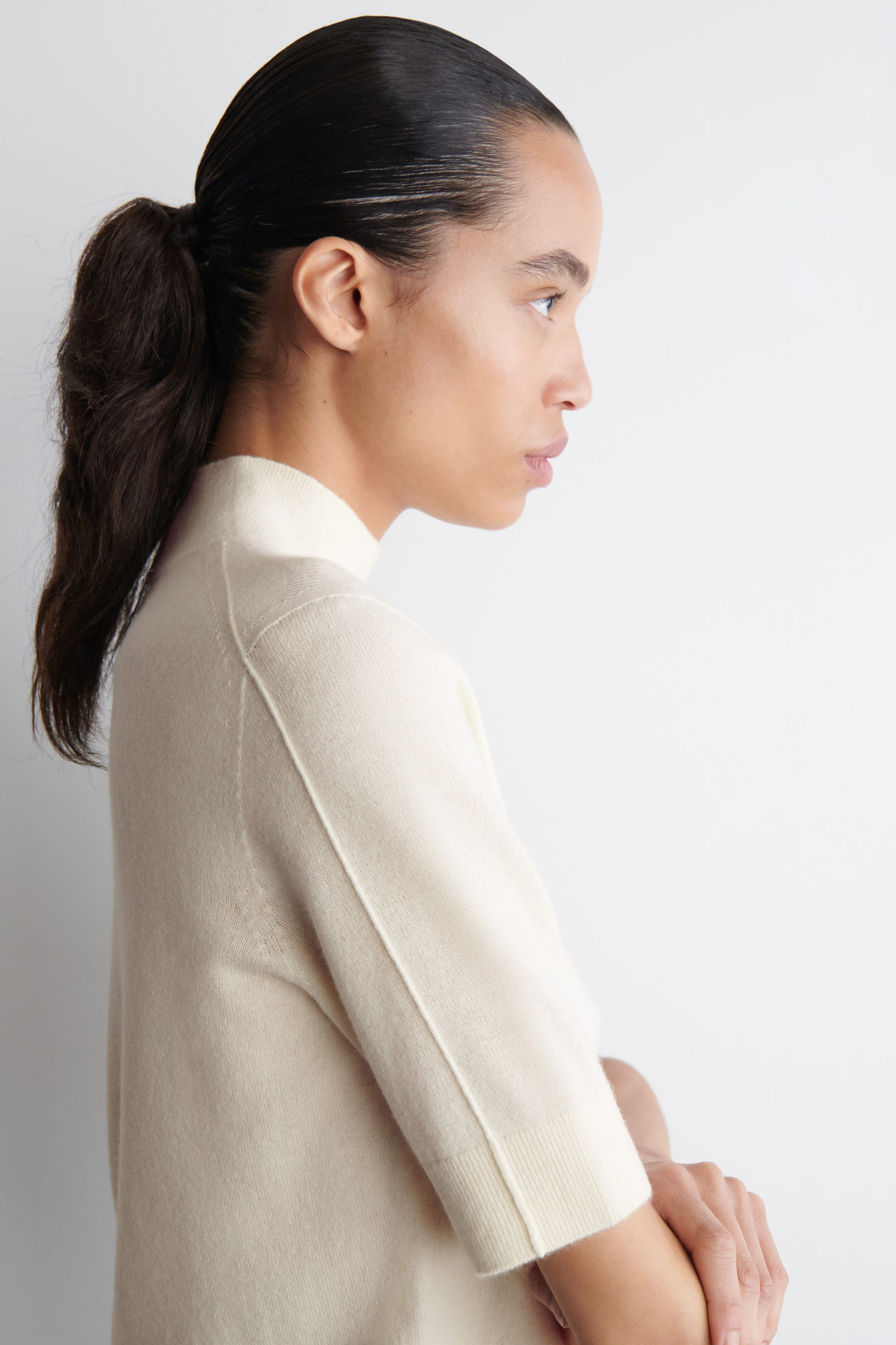 CASHMERE MOCK-NECK T-SHIRT - IVORY | COS | COS (EU)