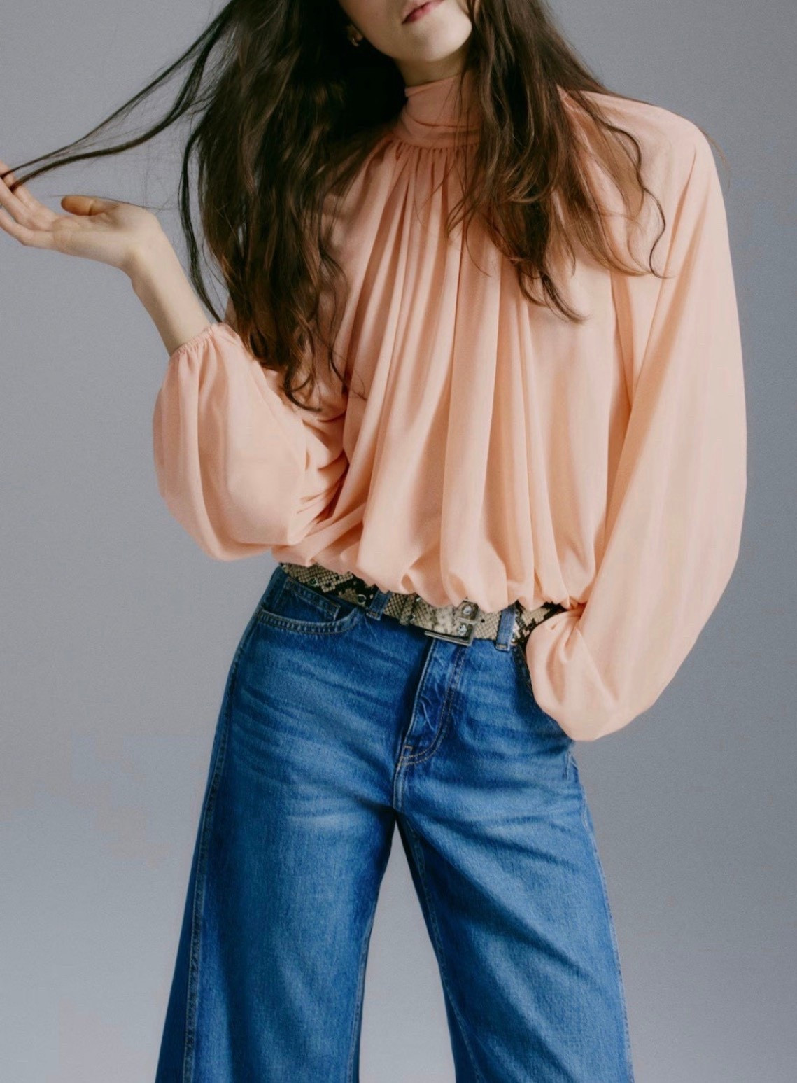 This top looks just like Chloe!


#LTKValentine #LTKSeasonal #LTKootd