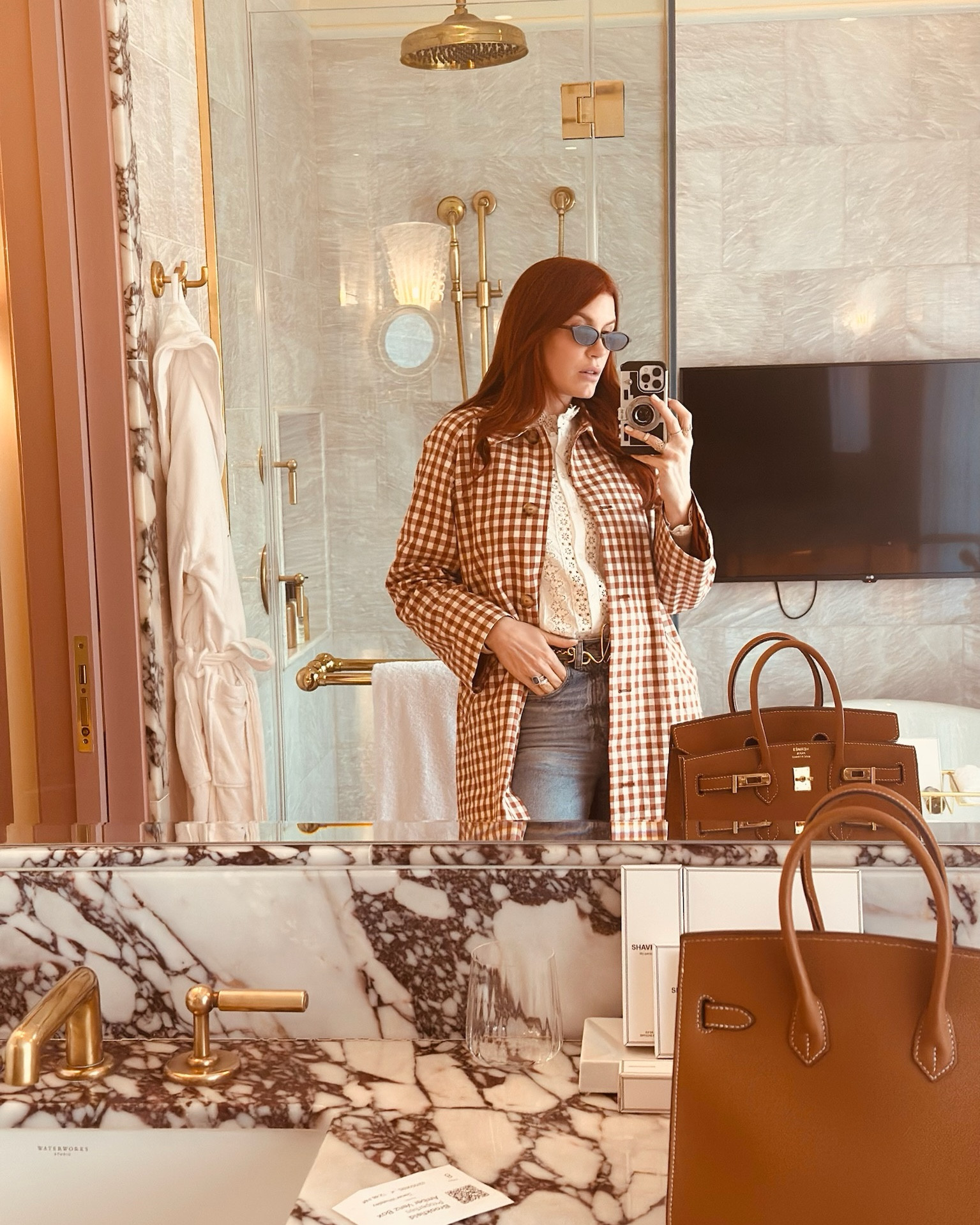 First time showing you guys my new my checkered jacket from Sézane. It’s sooo adorable and I’ve received so many compliments on it today.

It doesn’t provide a lot of warmth so I layered a cardigan underneath. Great transition piece for the spring.



#LTKNYFW #LTKWorkwear #LTKTravel