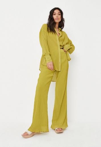 Missguided - Green Co Ord Crinkle Straight Leg Trousers | Missguided (UK & IE)