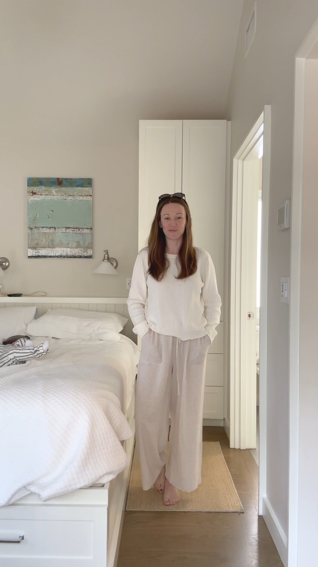 The best spring transition sweater! Lightweight, cable-knit, cream / off-white color, pairs perfectly with linen pants
• sized up one to a medium here 