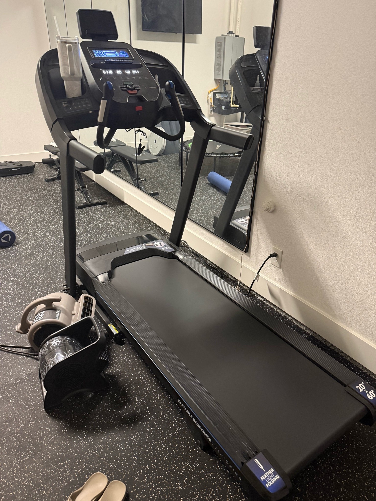 The treadmill we’ve had for years that we love and has incline

#LTKfitnessgoals