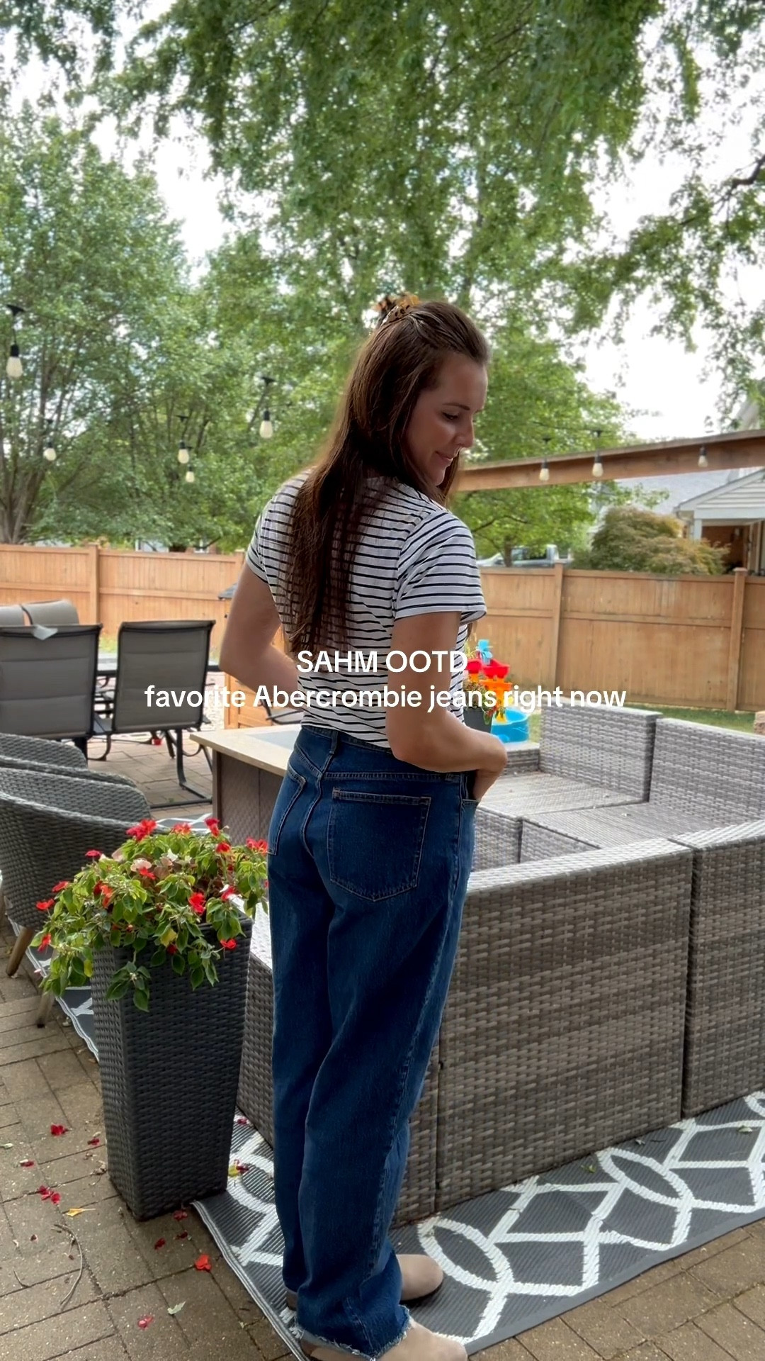 The perfect slouchy Abercrombie denim- “the baggy” low rise jeans 

#LTKFindsUnder100 #LTKFallSale #LTKTall