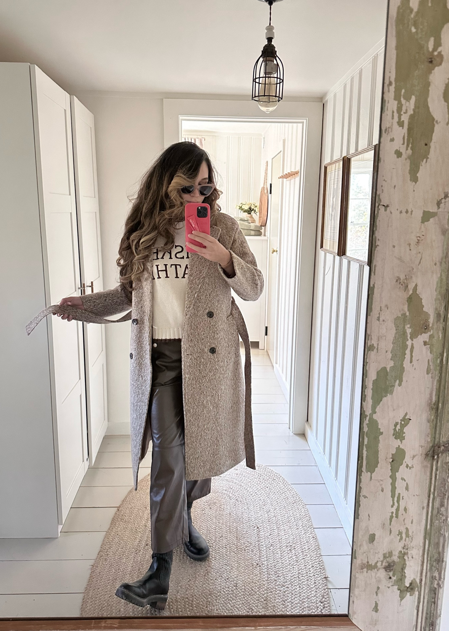 A holiday look 🧥



#thanksgiving #thanksgivingoutfit #holidayootd #ootd #momootd 

#LTKParties #LTKSeasonal #LTKHoliday