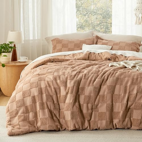 Bedsure Queen Size Comforter Set Taupe, Boho Tufted Bed Set, Checkered Farmhouse Shabby Chic Bedding, 3 Pieces, 1 Plaid Geometric Comforter and 2 Pillow Shams | Amazon (US)