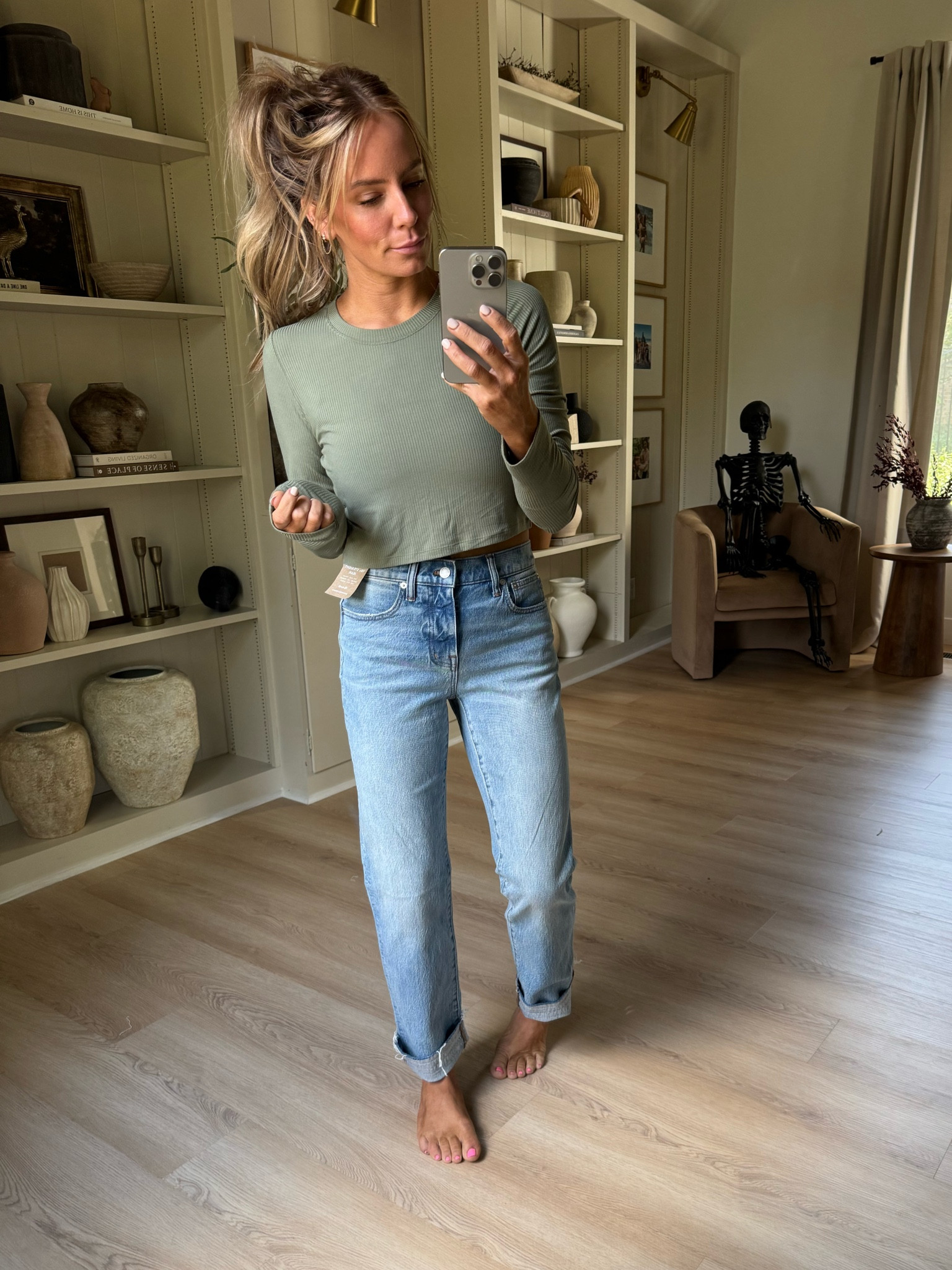 I’m loving these jeans as well! I’m wearing a 25 regular and a medium in the top! 