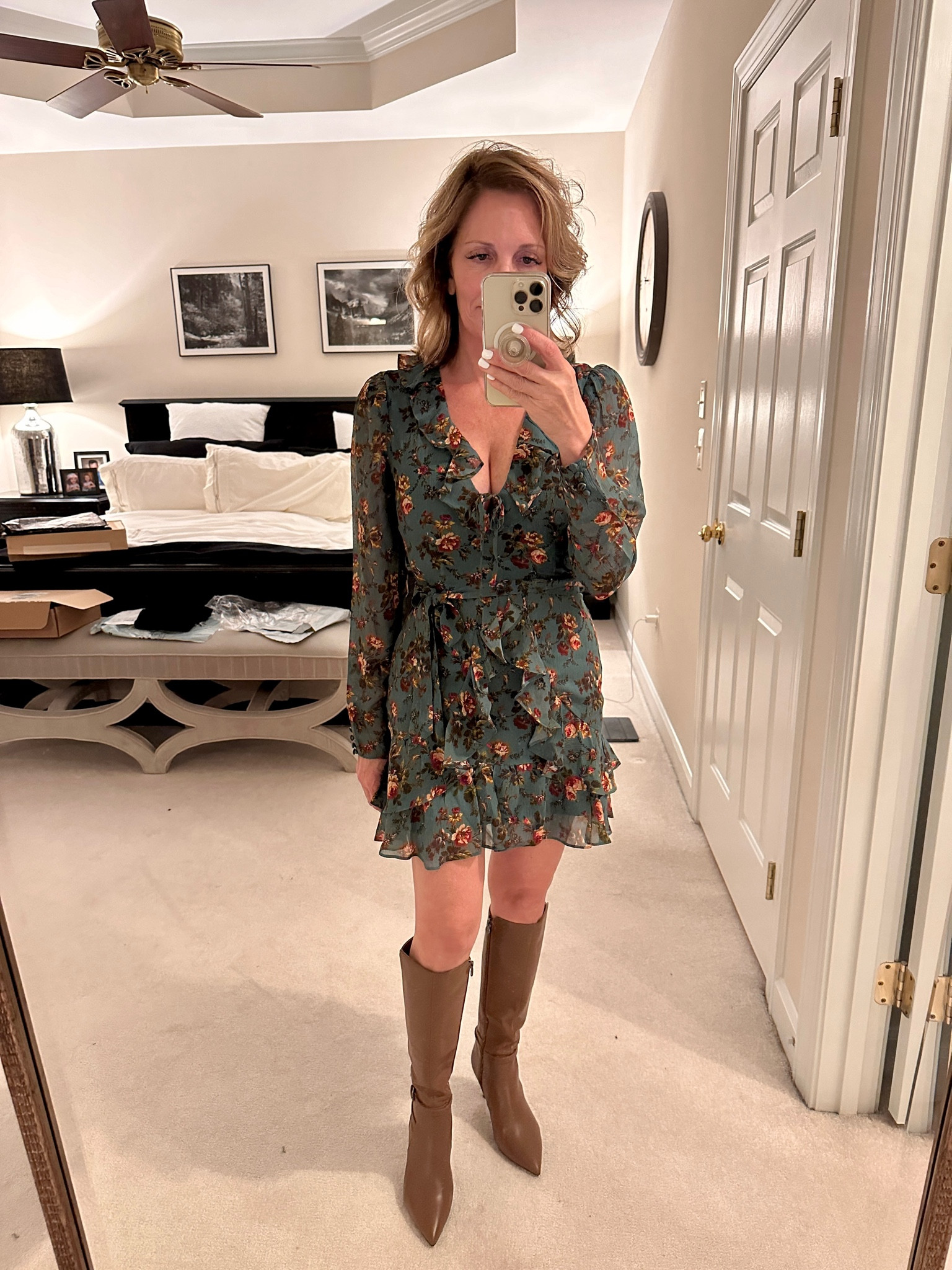 100% silk fun and flirty ruffled mini dress in a blue rose floral print size xxs runs small 

#LTKstyletip #LTKMostLoved #LTKsalealert